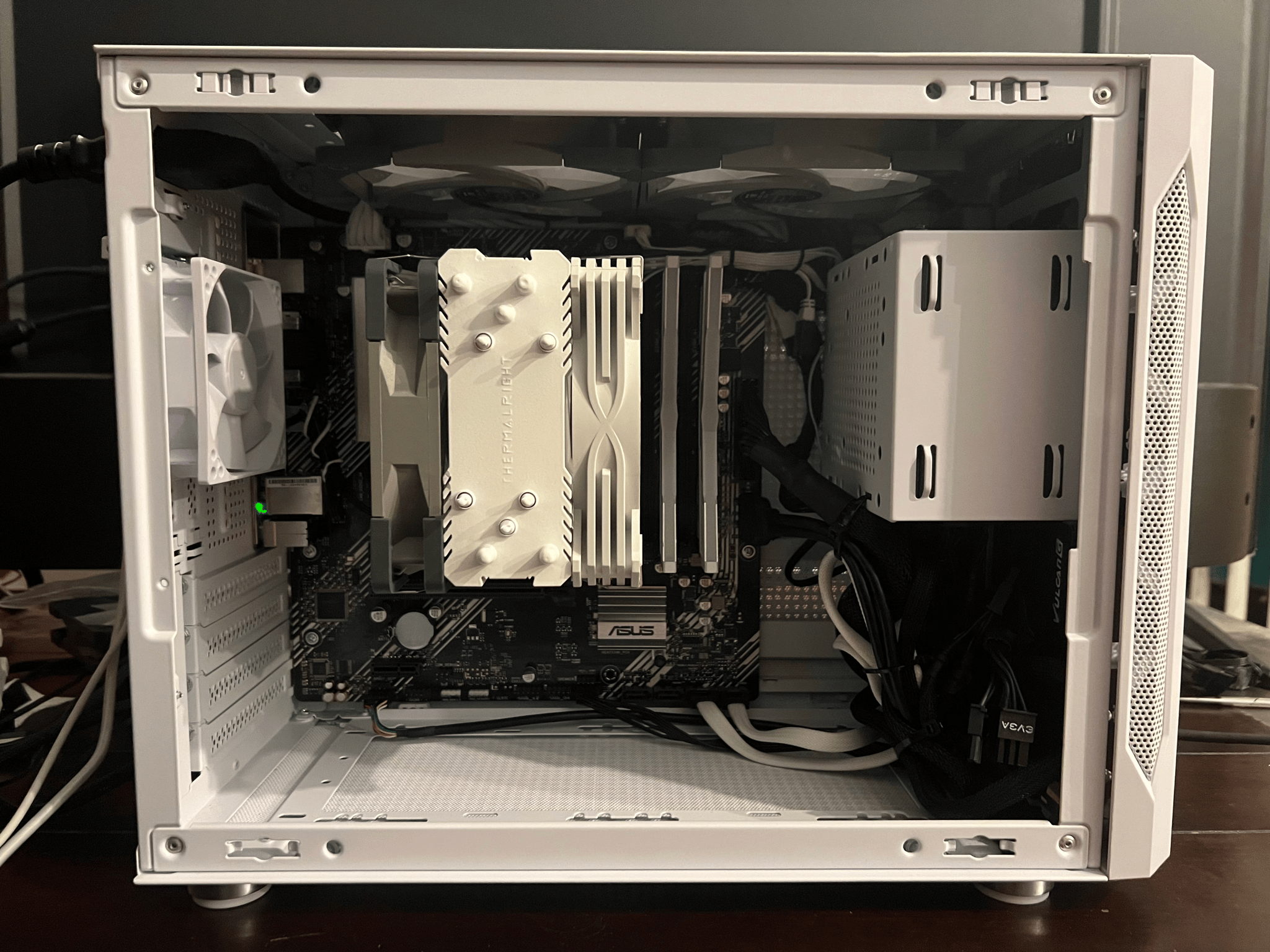 "Shoebox" / Ryzen 5 5600g Igpu gaming pc with free headset