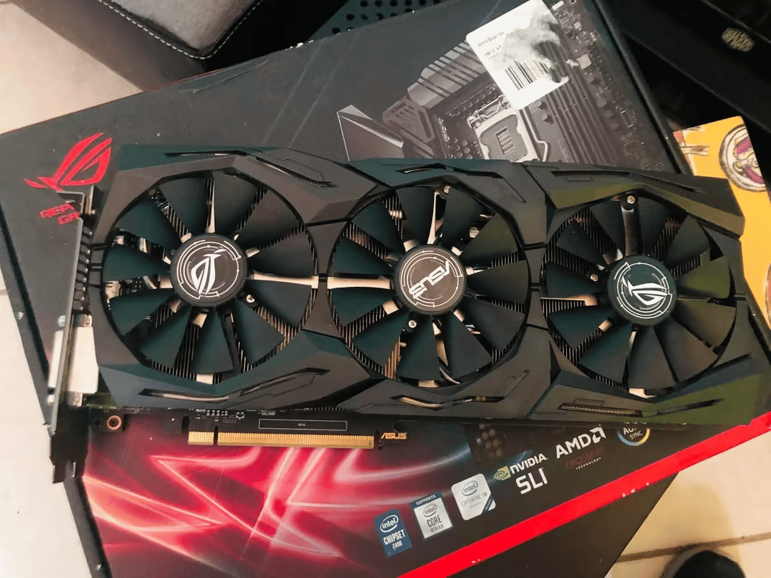ASUS ROG STRIX GTX 1070 8GB GPU