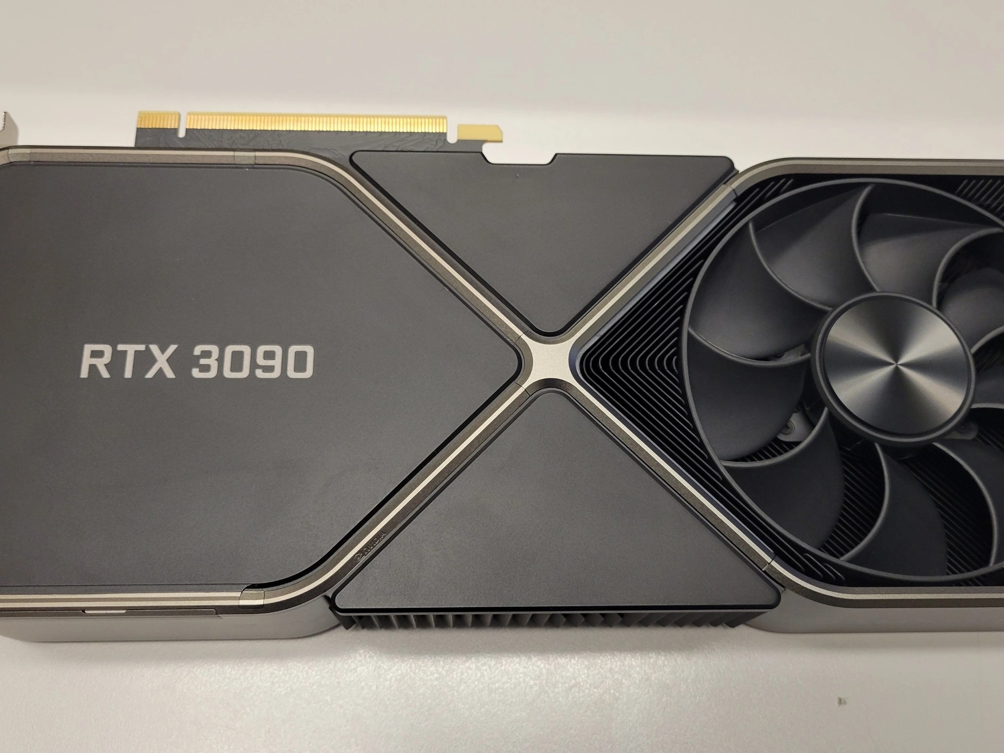 NVIDIA RTX 3090 FE 24GB, fantastic condition, never used for mining