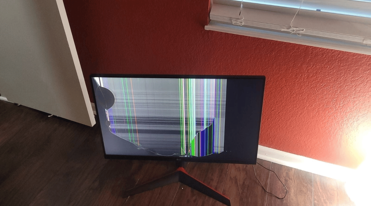 LG Ultragear 27GK655 DAMAGED