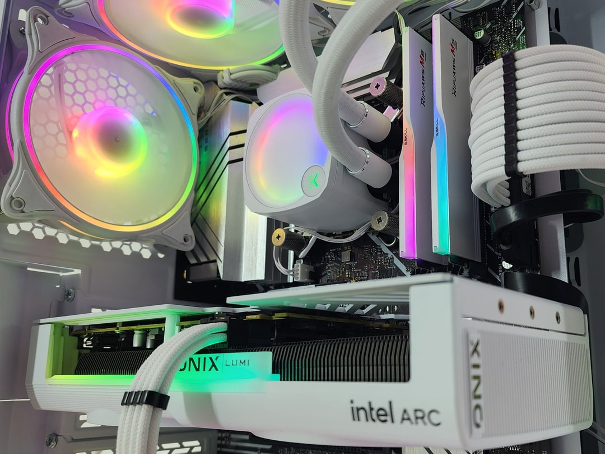 Gaming PC i5-14600K 32GB RAM 1TB SSD B580 12GB Windows 11 Computer