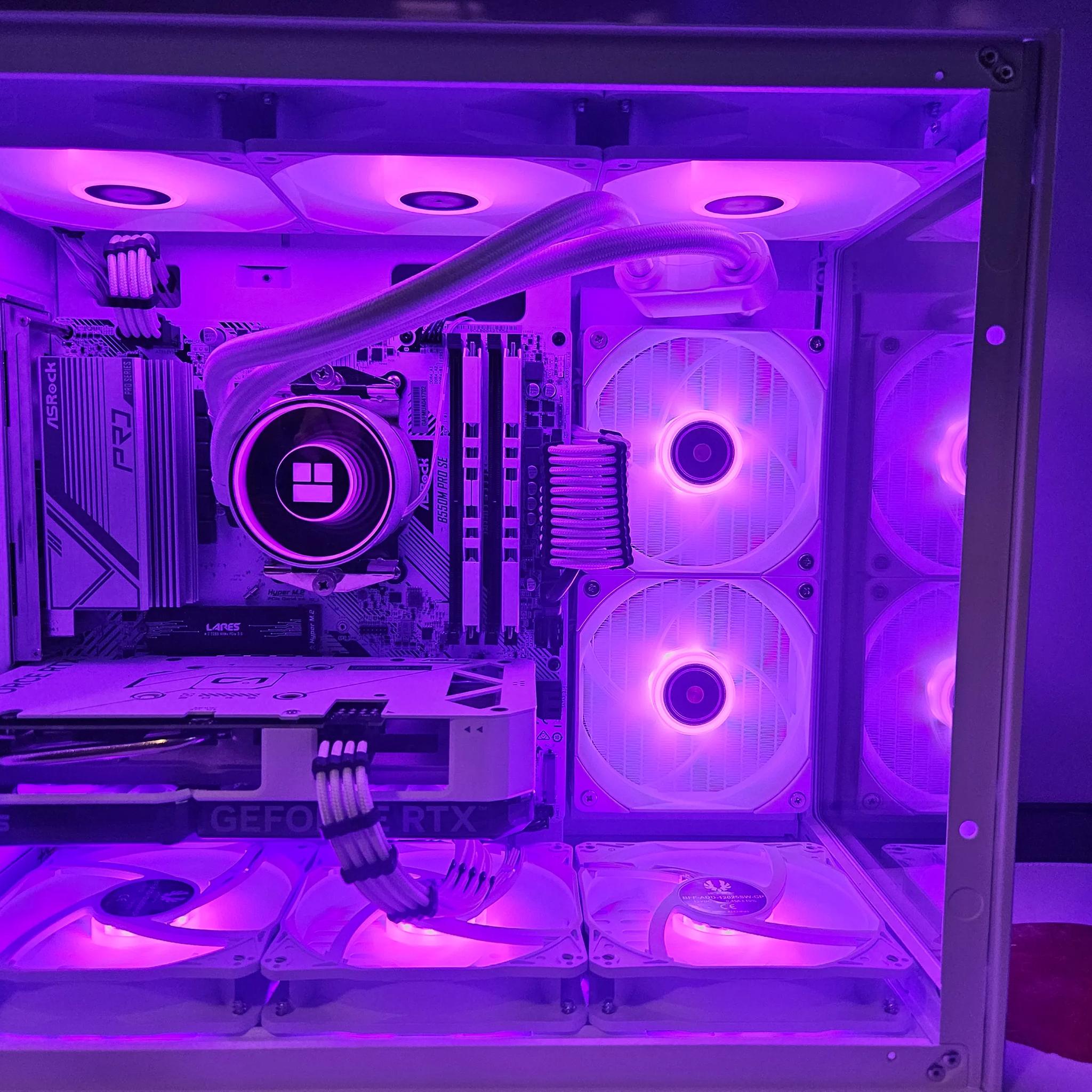 CYBER MONDAY SPECIAL Arctic Beast Ryzen 7 5700X / 32GB / 2TB SSD / RTX 4060