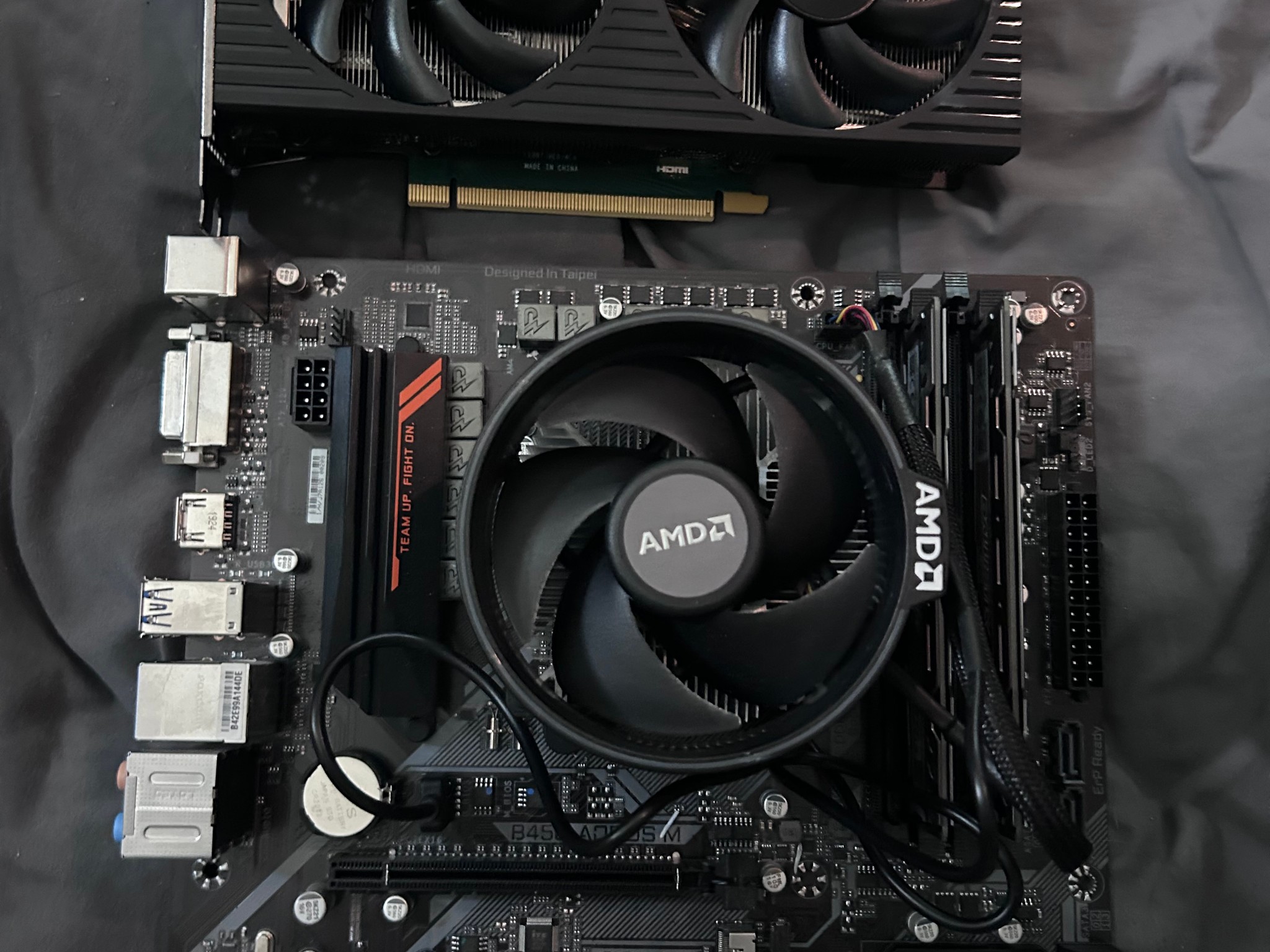 Ryzen 7 2700 + B450 AORUS M + 16GB ddr4 + RTX 3060 8gb