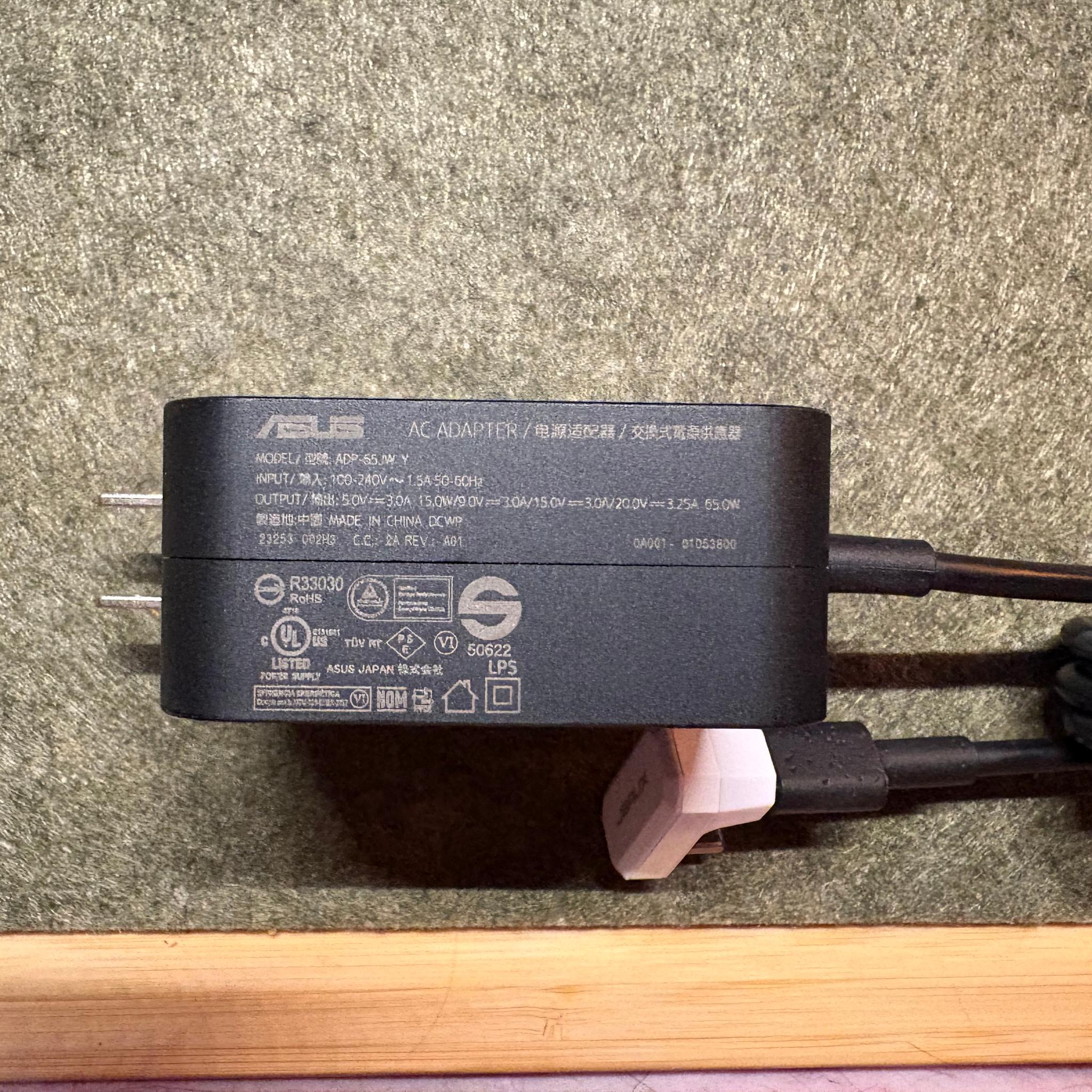 ASUS ROG Ally Z1 Extreme 16GB RAM 2TB SSD w/ ROG Cetra BT Earbuds