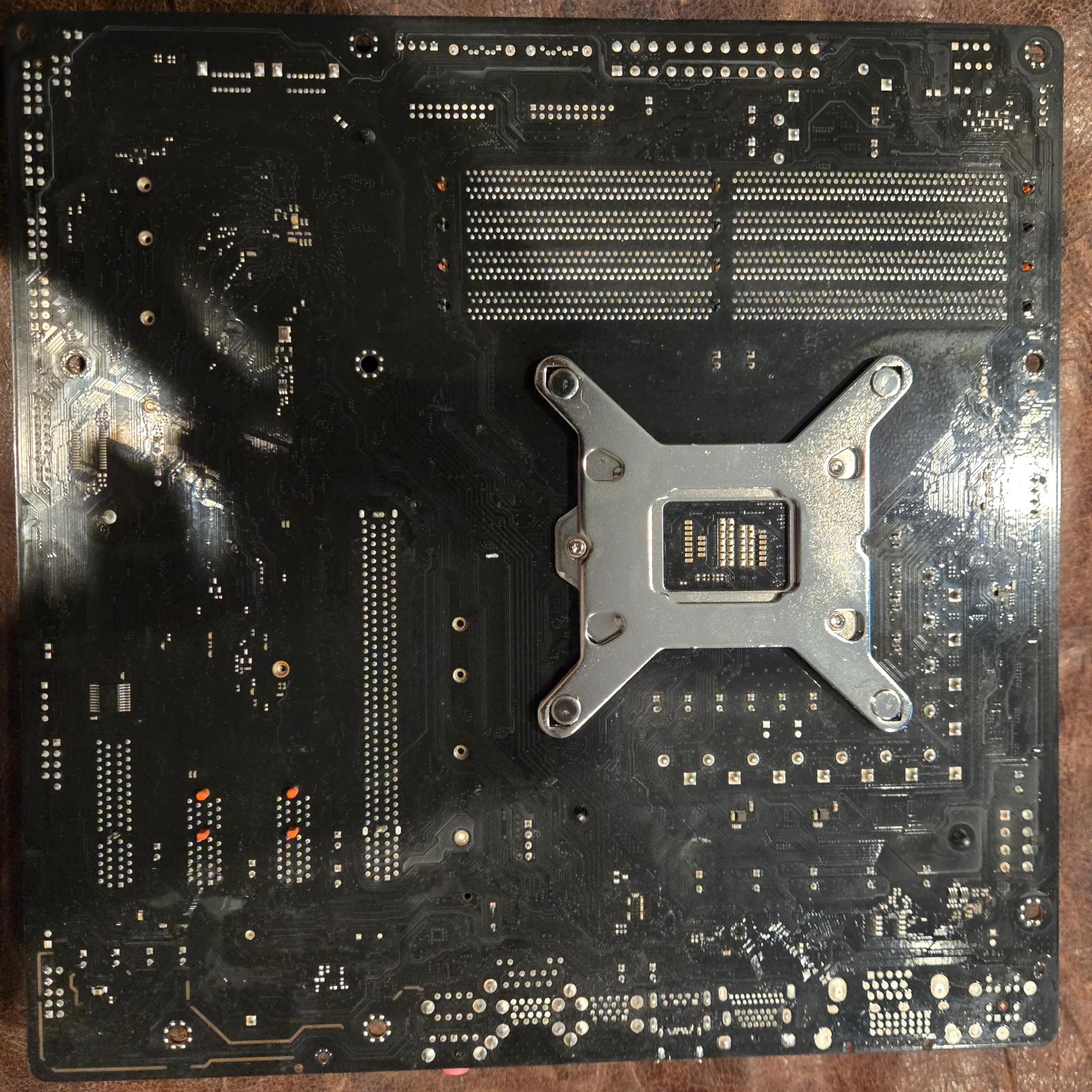 CyberPower/ASRock B360M Xtreme MB and Be Quiet CPU Cooler
