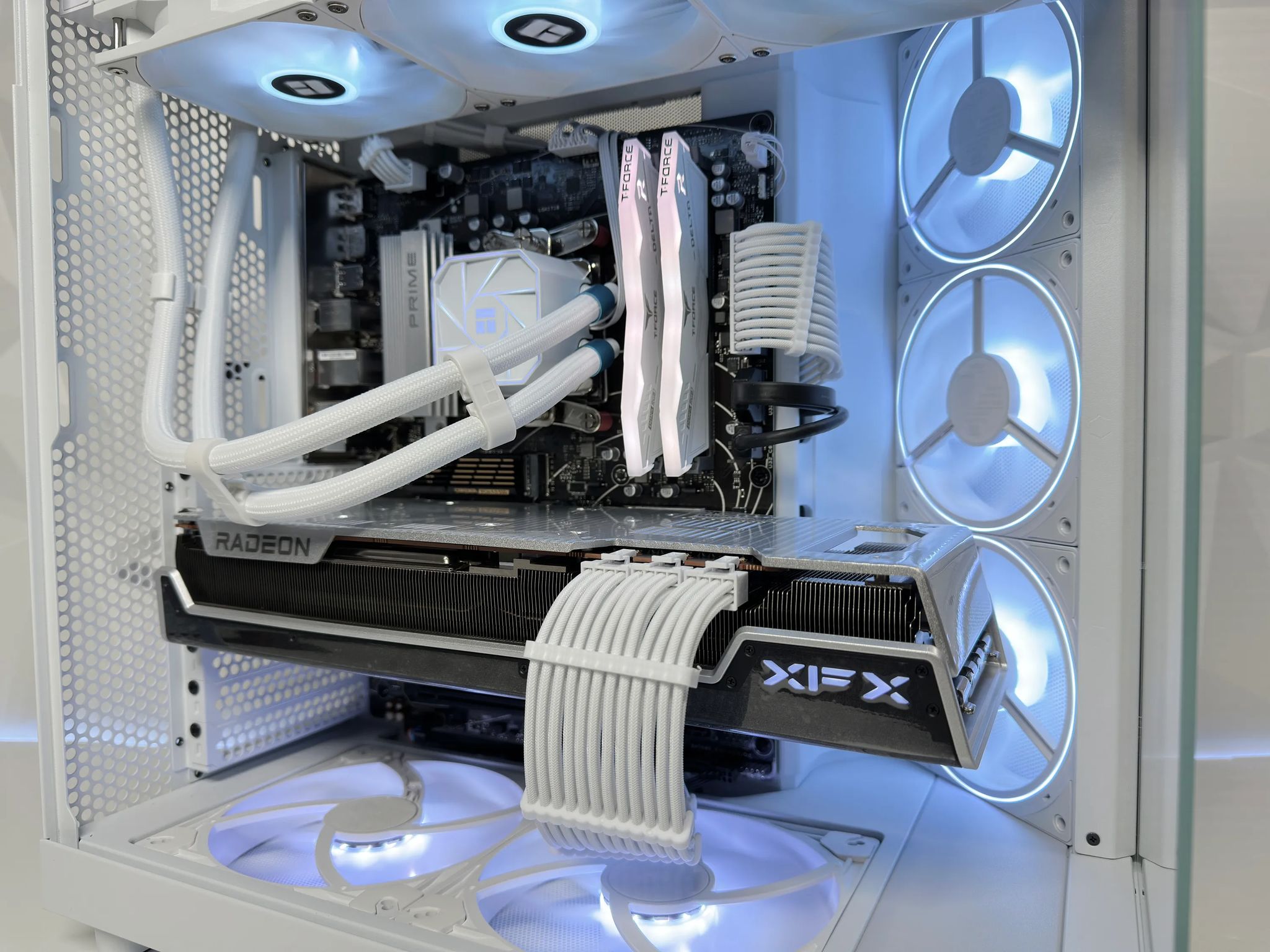 🛸👽🧊🥶Glacius|| Extreme Gaming PC🧊AMD RX 7900 XT 20GB🧊Ryzen 7 7700X🧊32GB DDR5🧊1TB NVME SSD