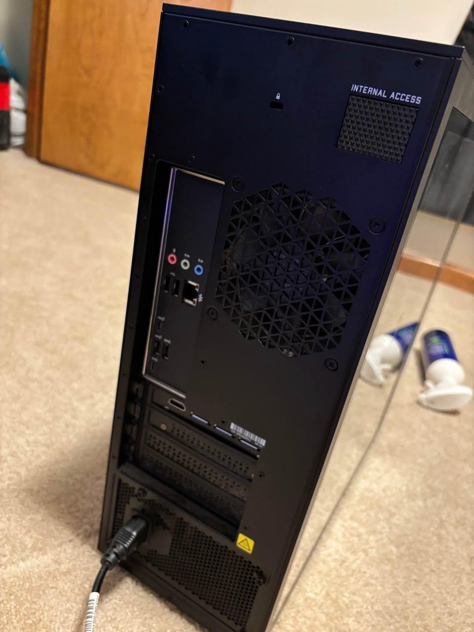 HP OMEN 30L (used) great shape