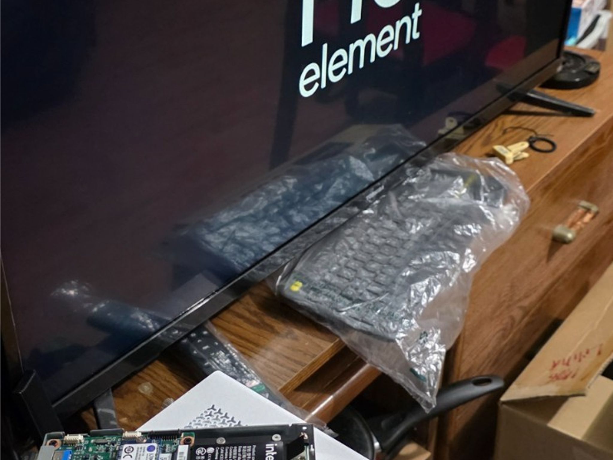 Intel BKCMA1BB NUC Assembly Element (DOES NOT INCLUDE COMPUTE ELEMENT OR SSD)
