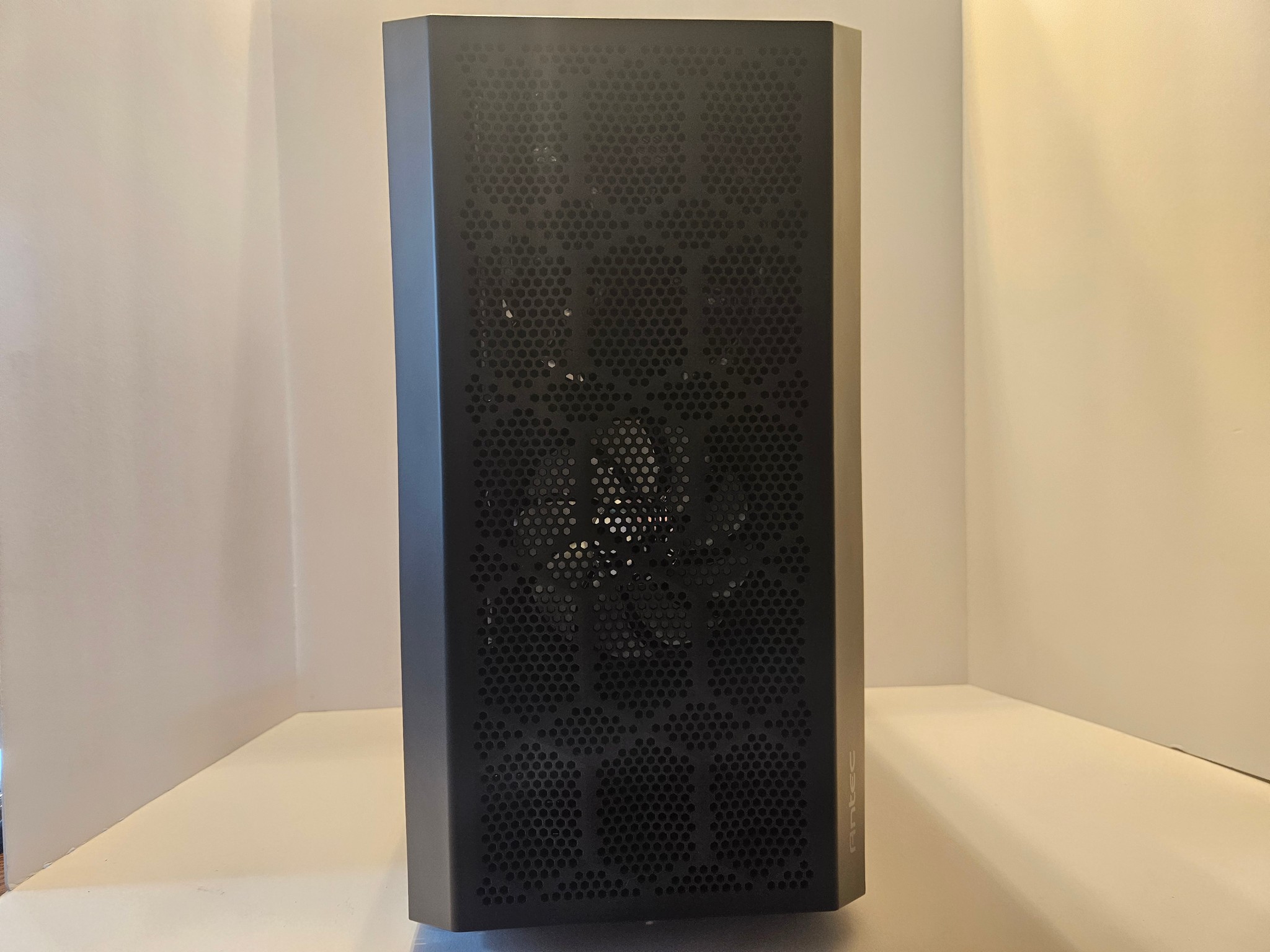 10-Core Xeon E5-2680 v2 | GTX 1080 | 32GB RAM | NVMe SSD+HDD | Win 11 Custom PC
