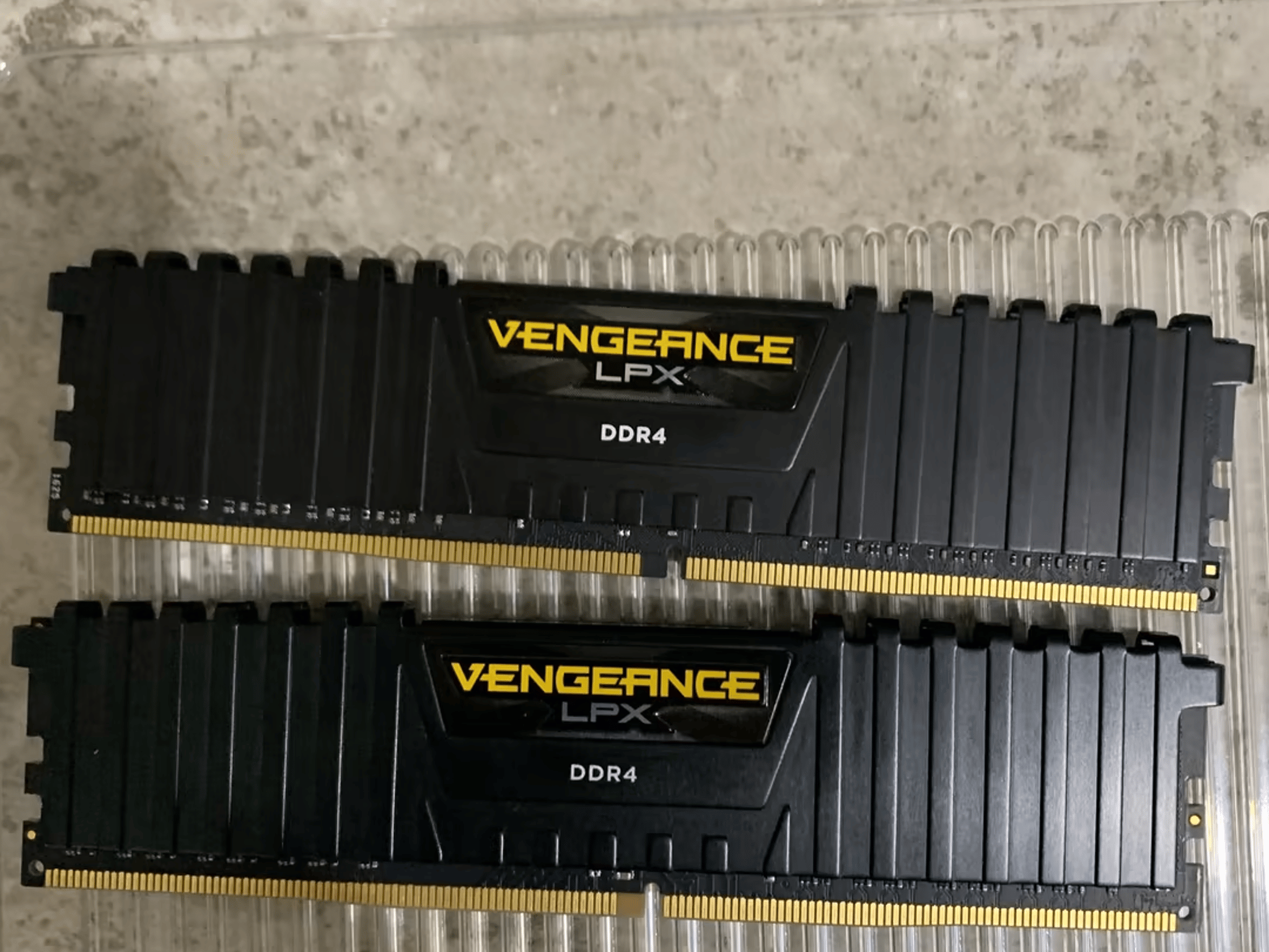 Corsair Vengeance LPX (2 X 8 GB) 16 GB DDR4 2400 MHz Memory Sticks (DIFF MODELS)
