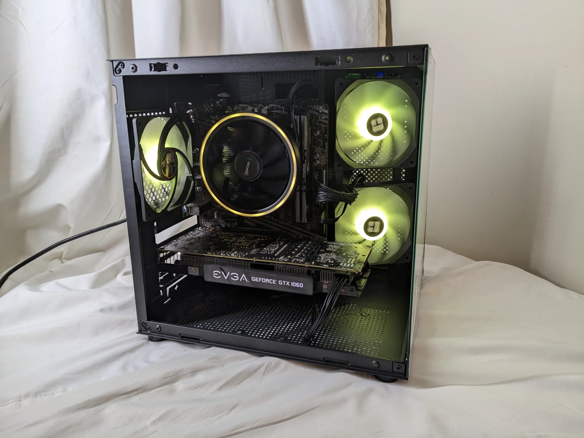 GTX 1060 | RYZEN 7 1700 | 16 GB RAM | WINDOWS 11 HOME