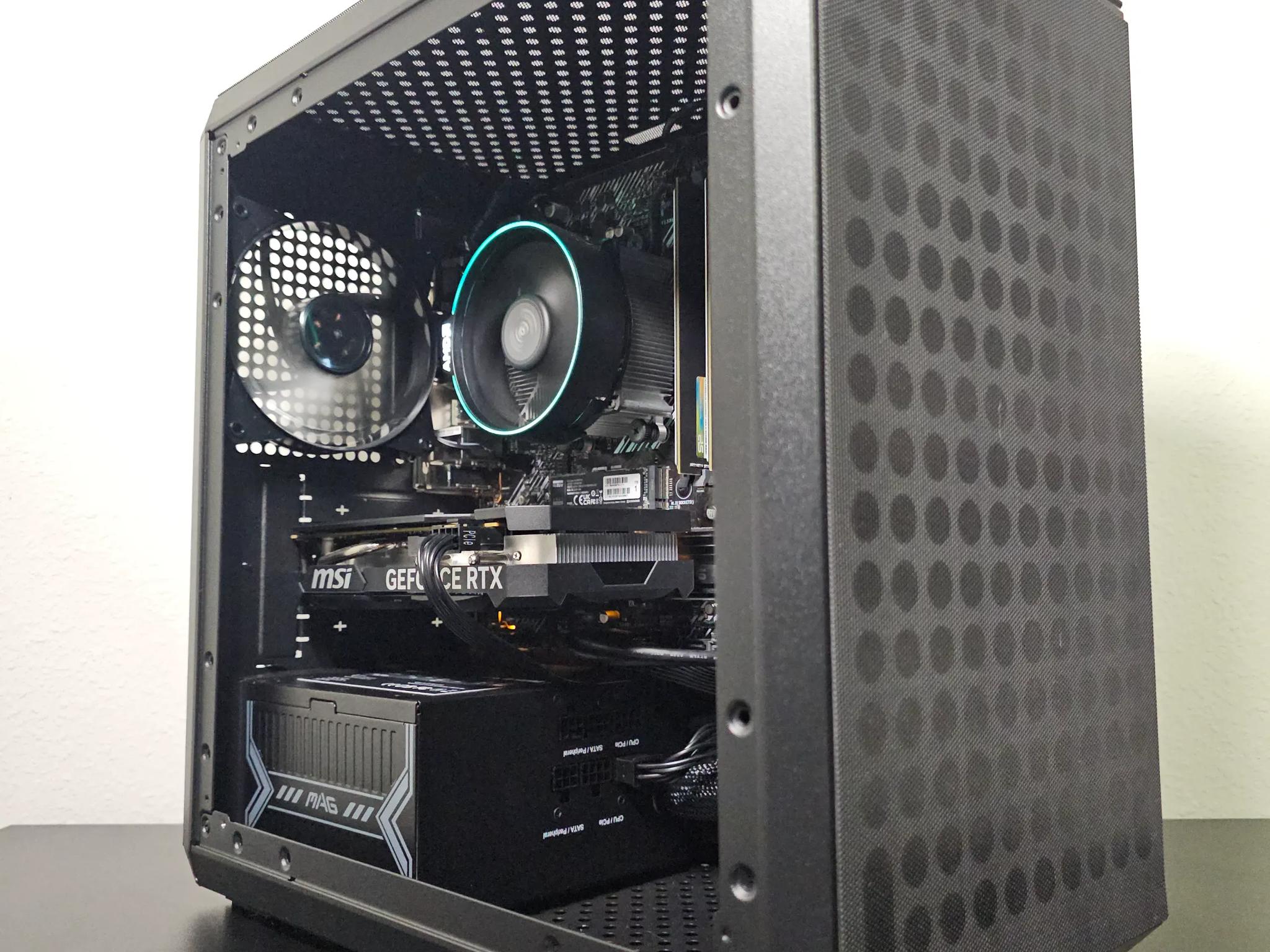 SPIRE / RTX 4060 / Ryzen 7 2700 / 16GB DDR4 / 1TB SSD