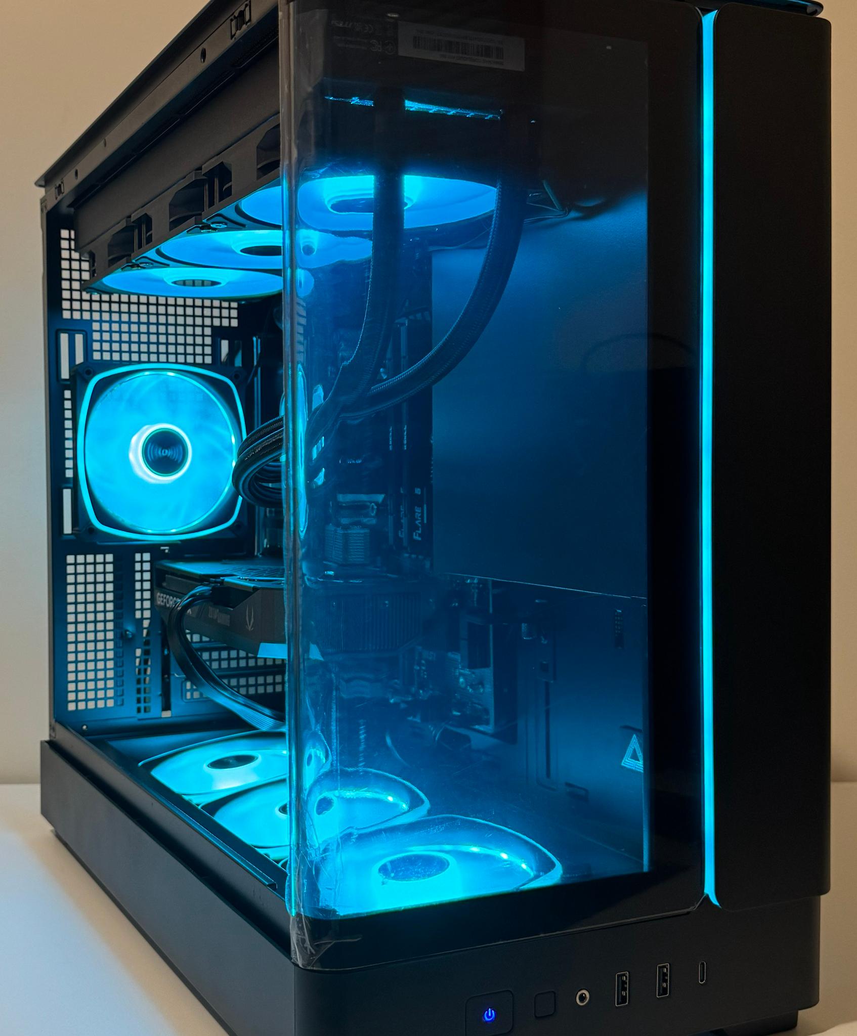 AMD Ryzen 7 7800X3D 32GB DDR5 RAM GeForce RTX 5060 Ti 1TB Gen5 NVMe SSD 850W Gold Gaming PC