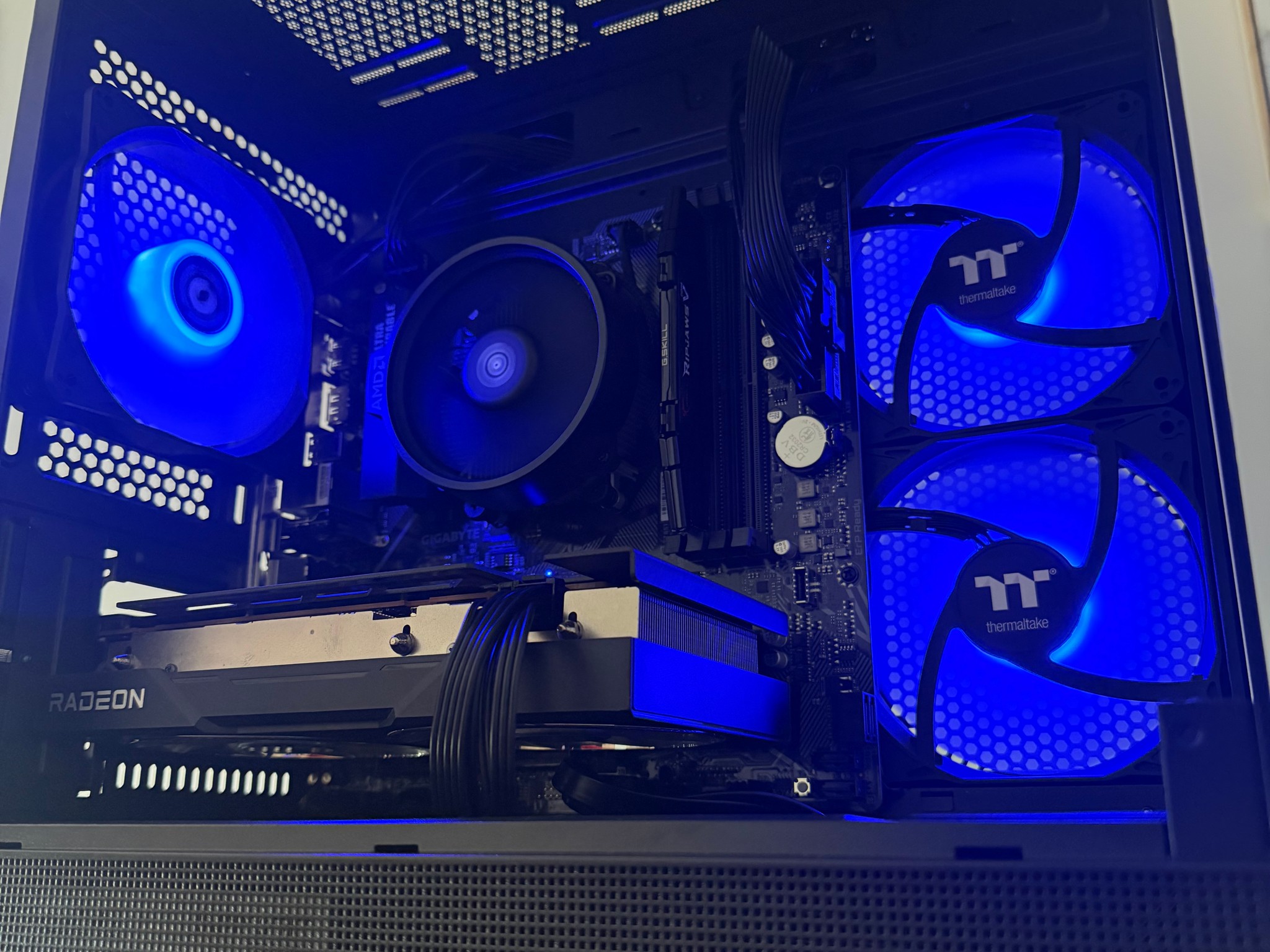Ryzen 5 5500 | RX 6600 | 16GB DDR4 | 512GB NVMe