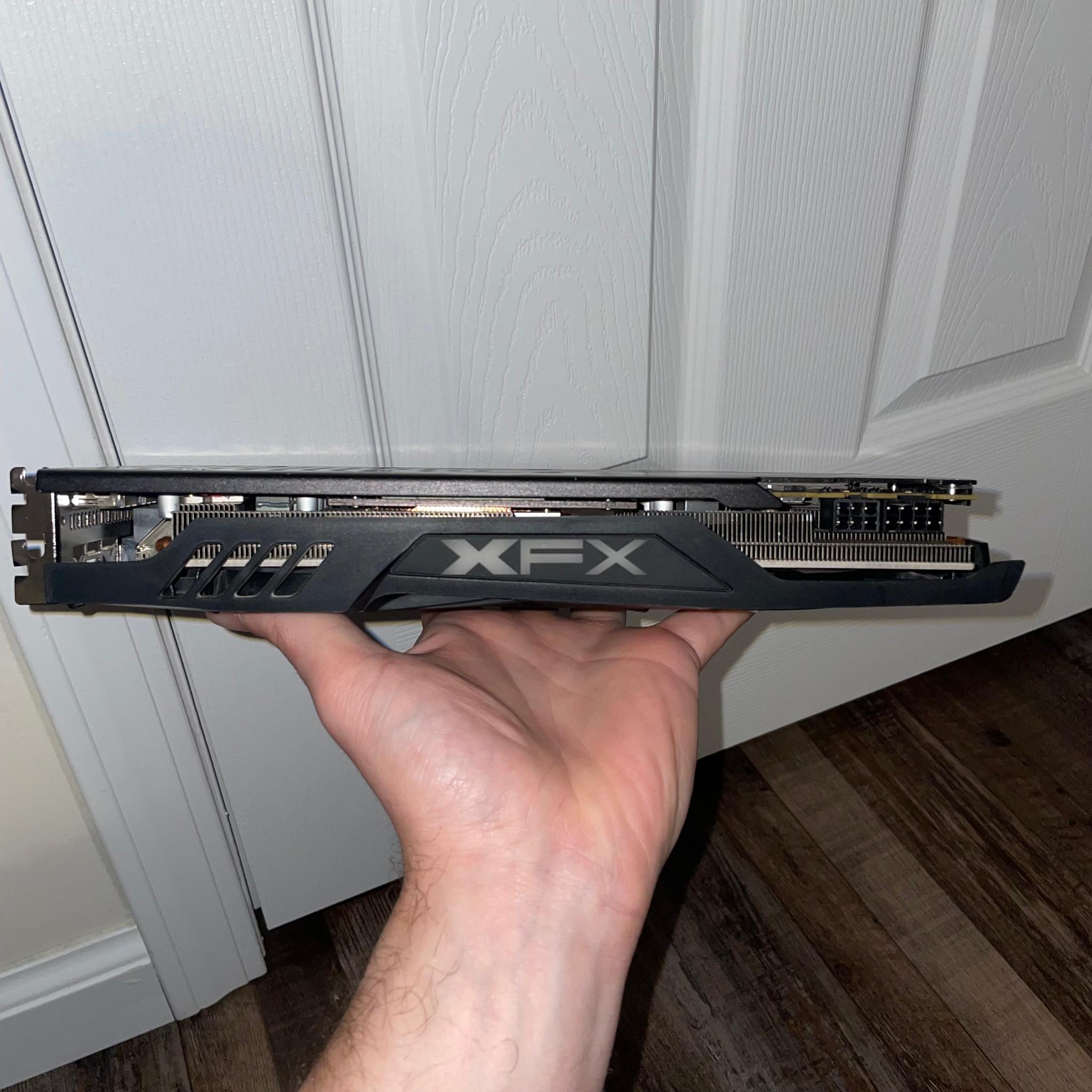 Red LED XFX Rx 580 8gb