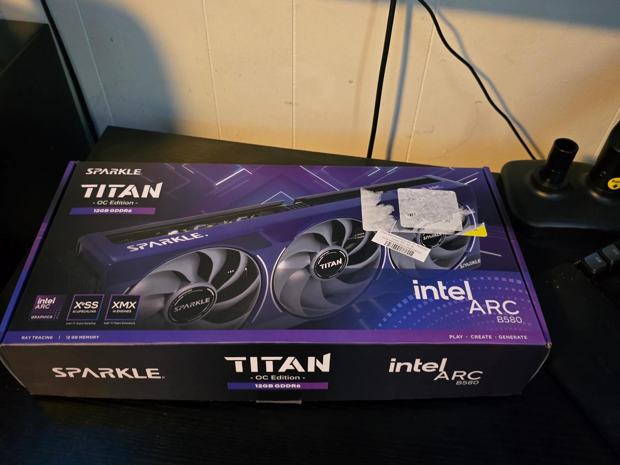 Intel Arc B580 Sparkle Titan OC Edition