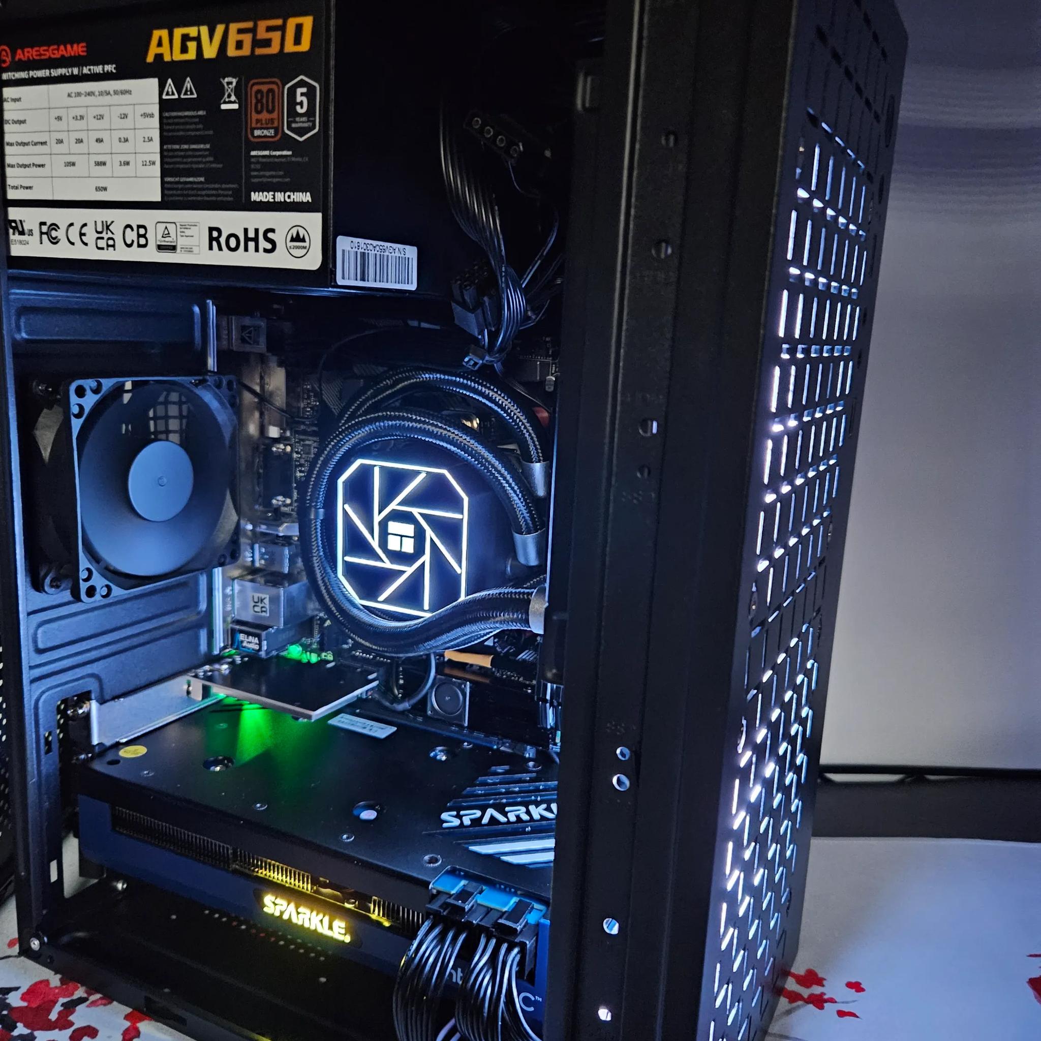 Liquid cooled Small Form Factor Ryzen 5 / 16GB DDR 4 / 512GB / GTX 1070