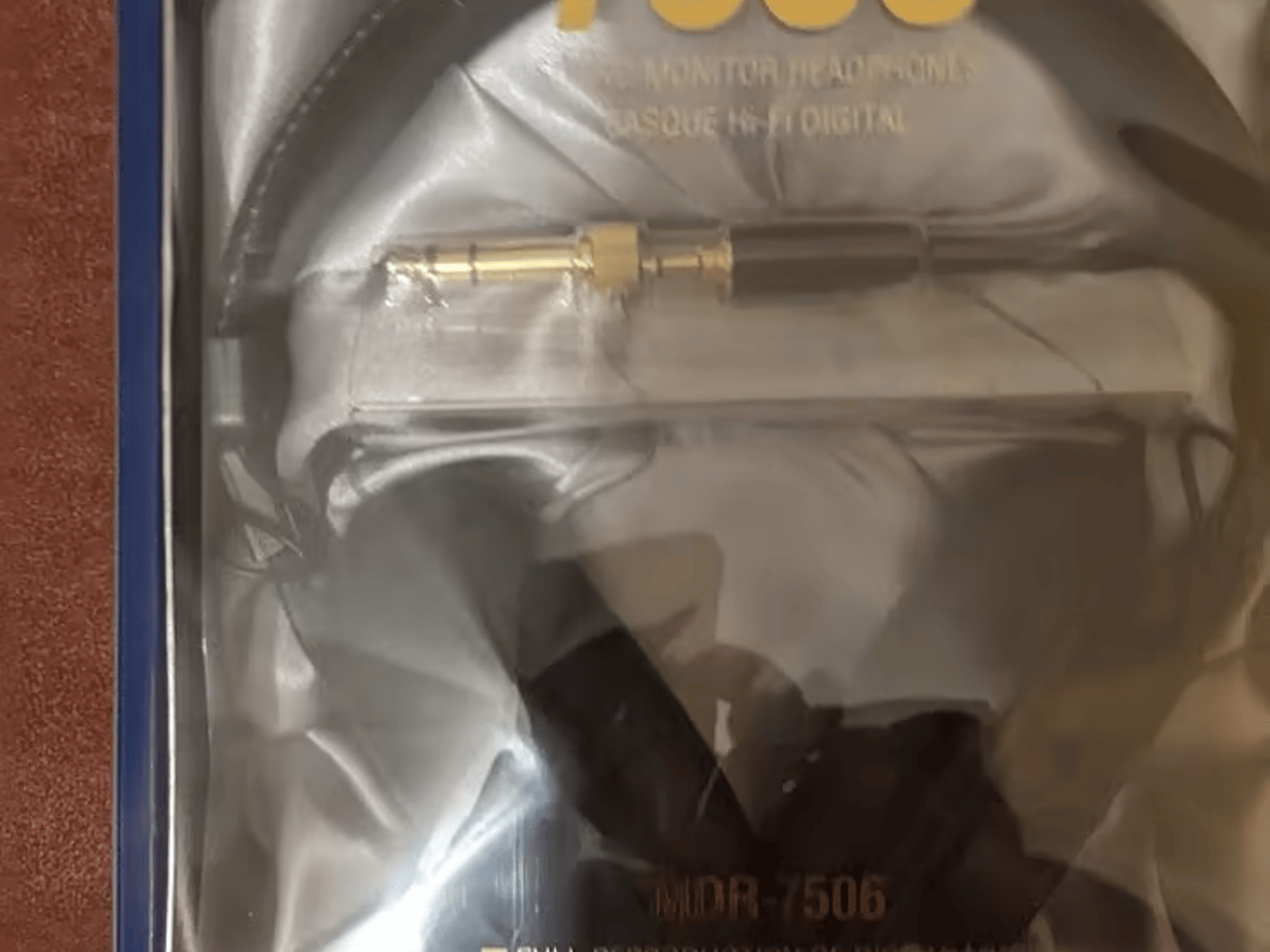 BNIB Sony MDR-7506 Headphones, Black