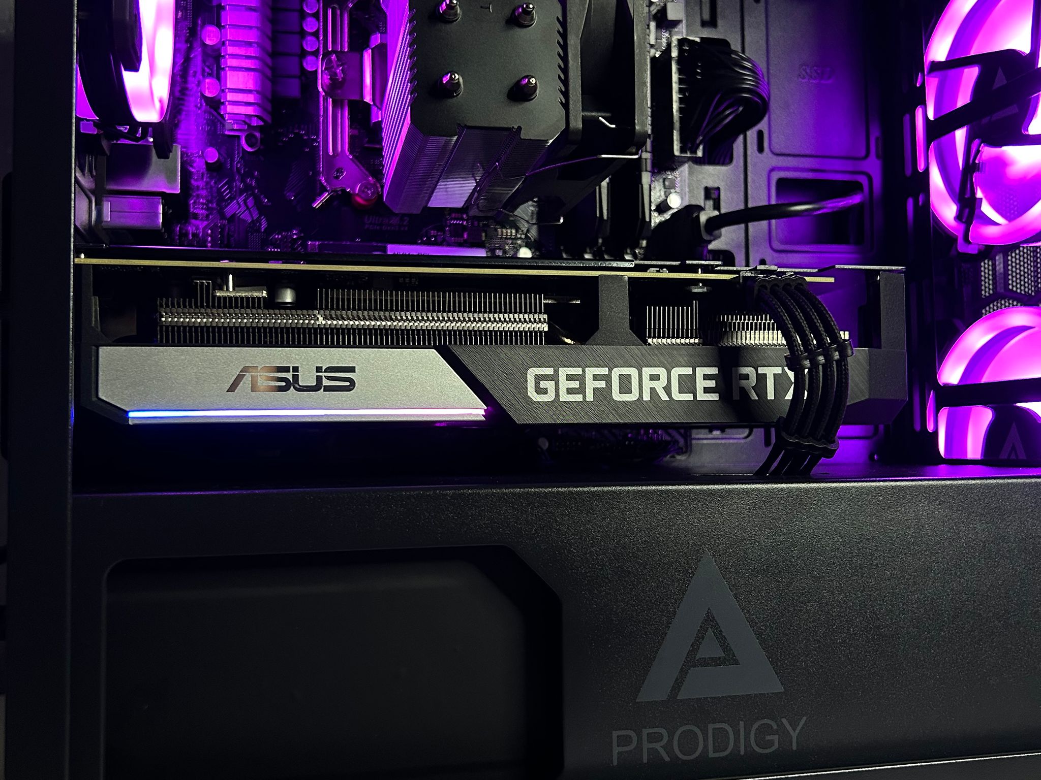 ⚫️🟣⚫️ | RTX 3060 Ti | Ryzen 5 5600 | 16GB Crucial Ballistix 3200Mhz