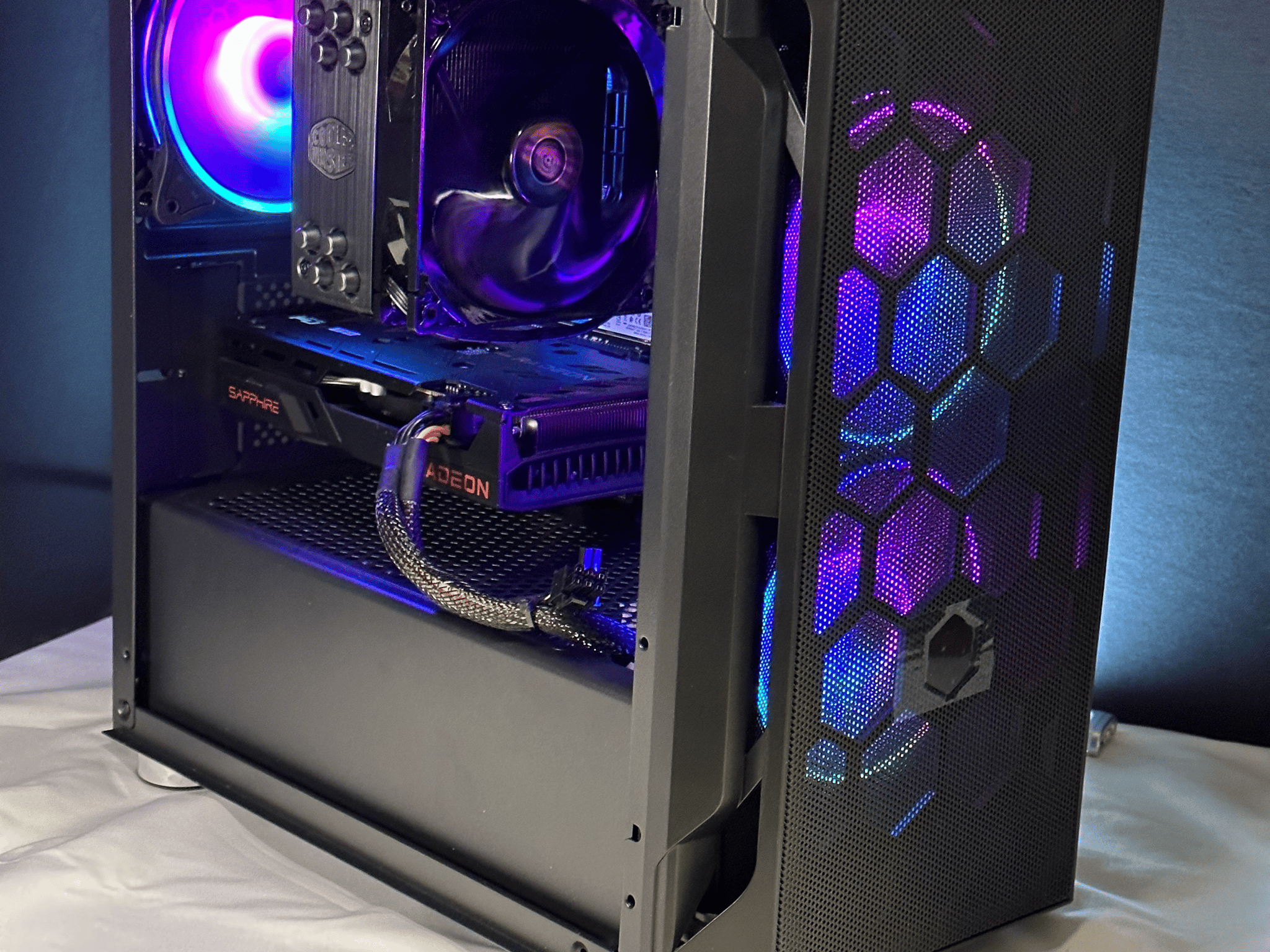 "Lazarus 3900 Delta RGB" Ryzen 9 3900X 12C @ 3.8GHz 16GB DDR4-3200 Radeon RX 6600 500GB M.2 1TB HDD