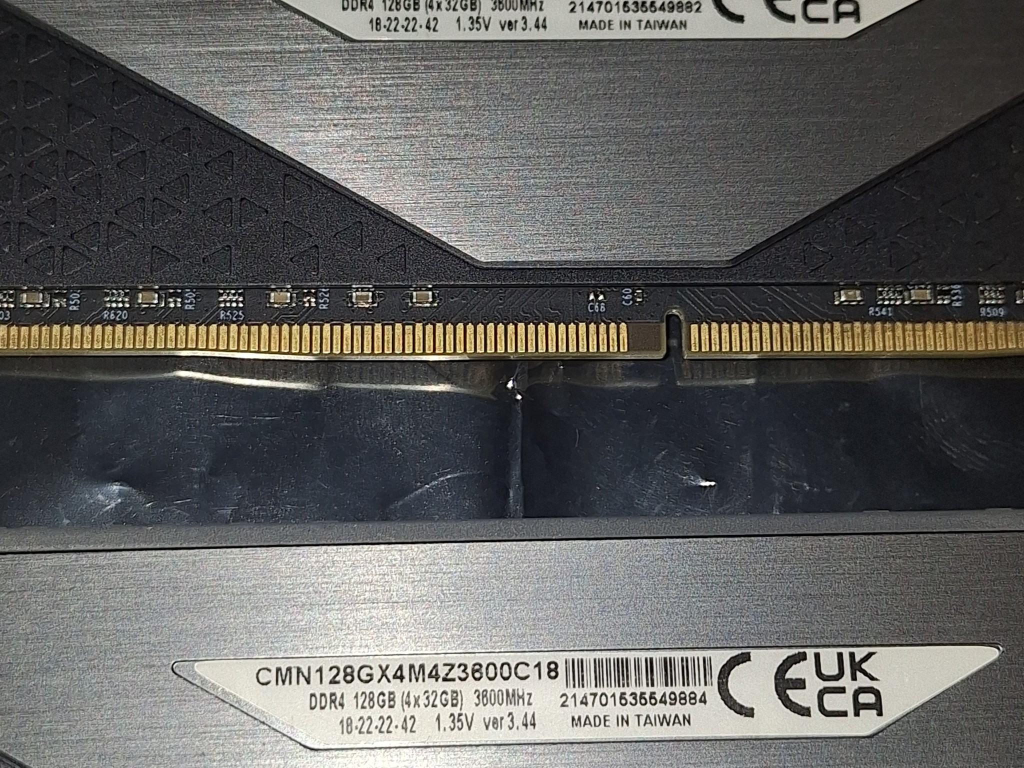 Corsair Vengeance RGB RT 64GB DDR4-3200 (2x32GB)
