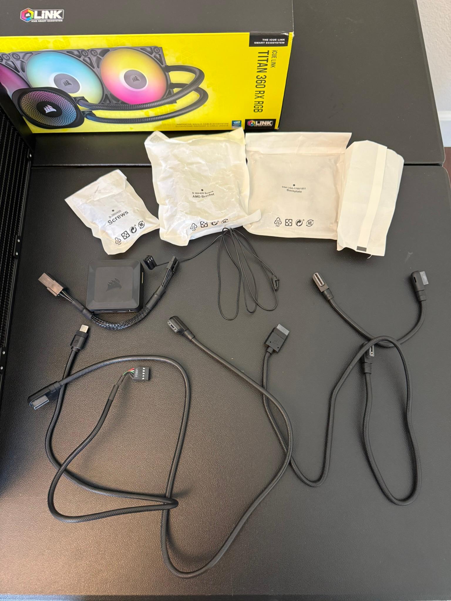 CORSAIR iCUE LINK TITAN RX 360 RGB AIO | Complete Kit | Box + Accessories