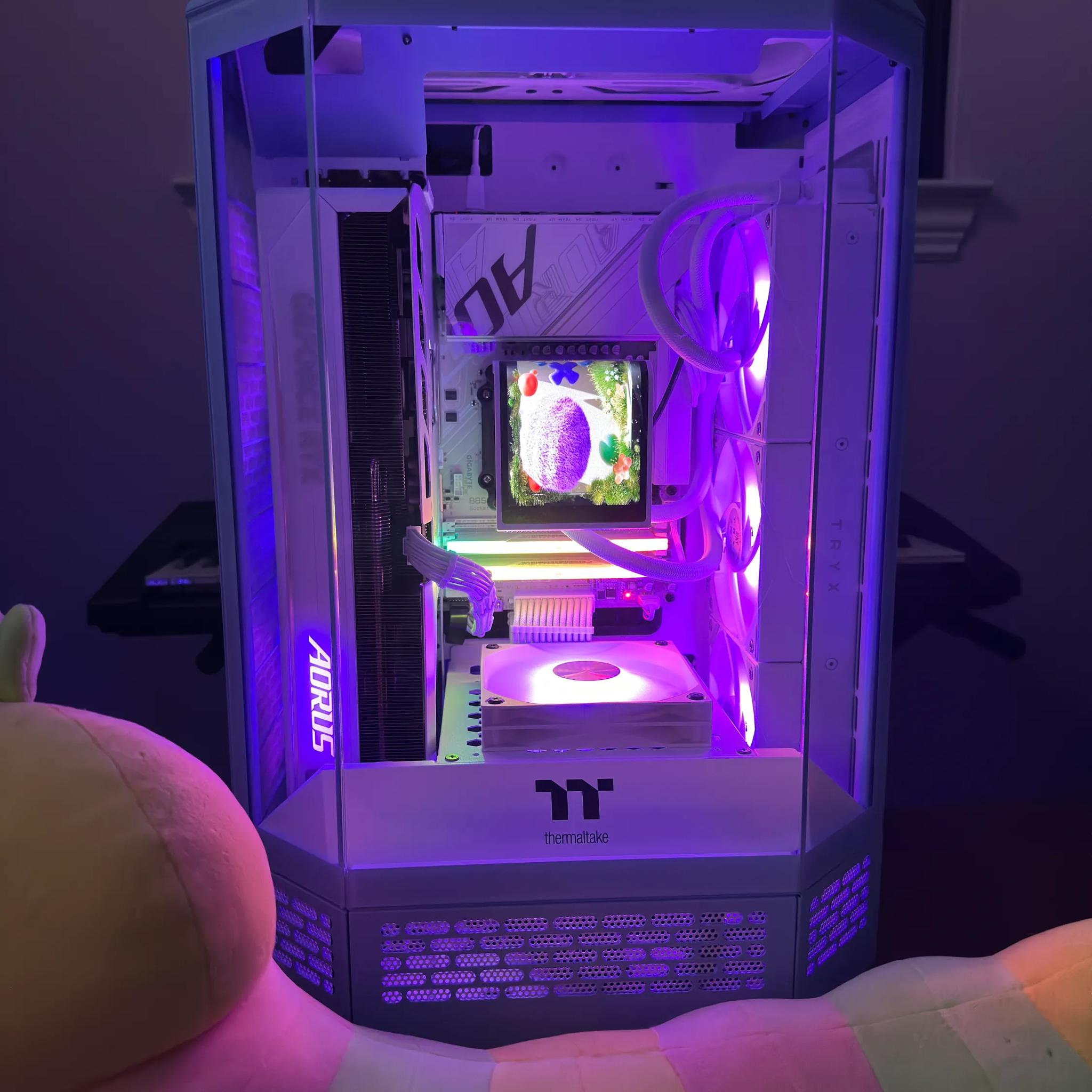 Hydrangea Blue 7800x3d Aoursmaster white RTX 5080 TRYX AIO