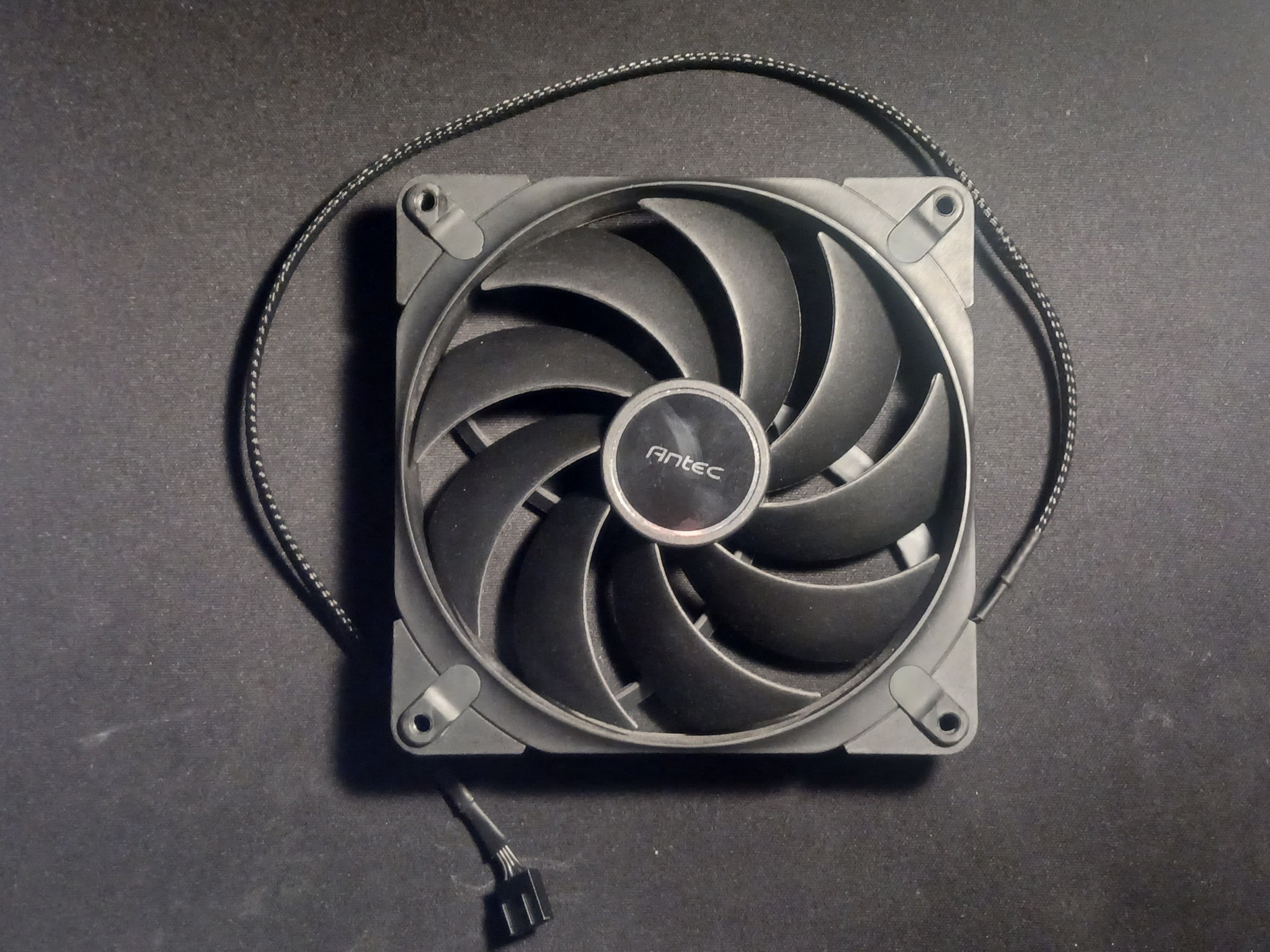 3-Pack Antec Tranquil TQ140 140mm PWM Case Fans 1500RPM 4-Pin Black
