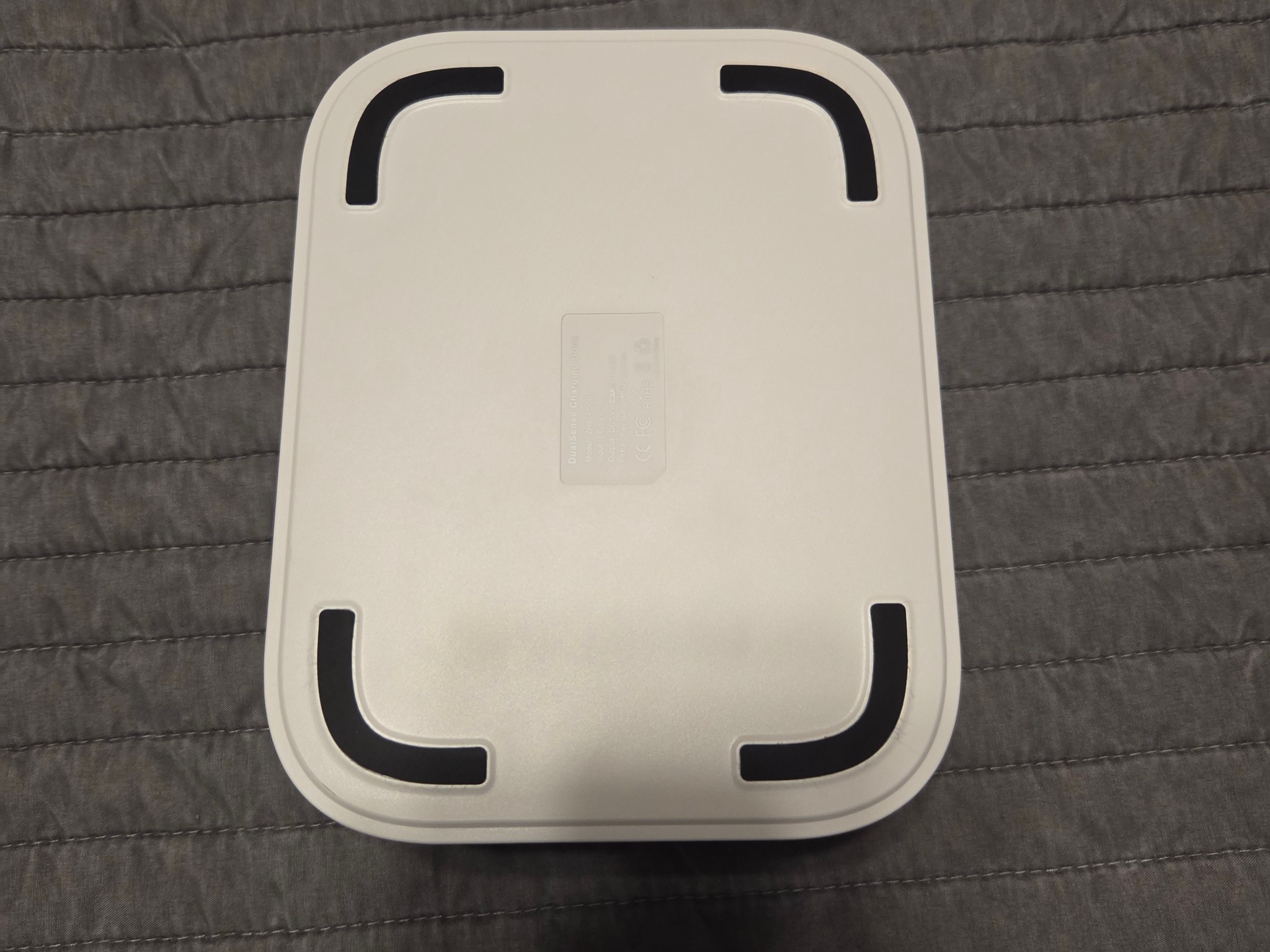 PS5 Dual Charging Station for DualSense & DualSense Edge Controllers in White (great condition)