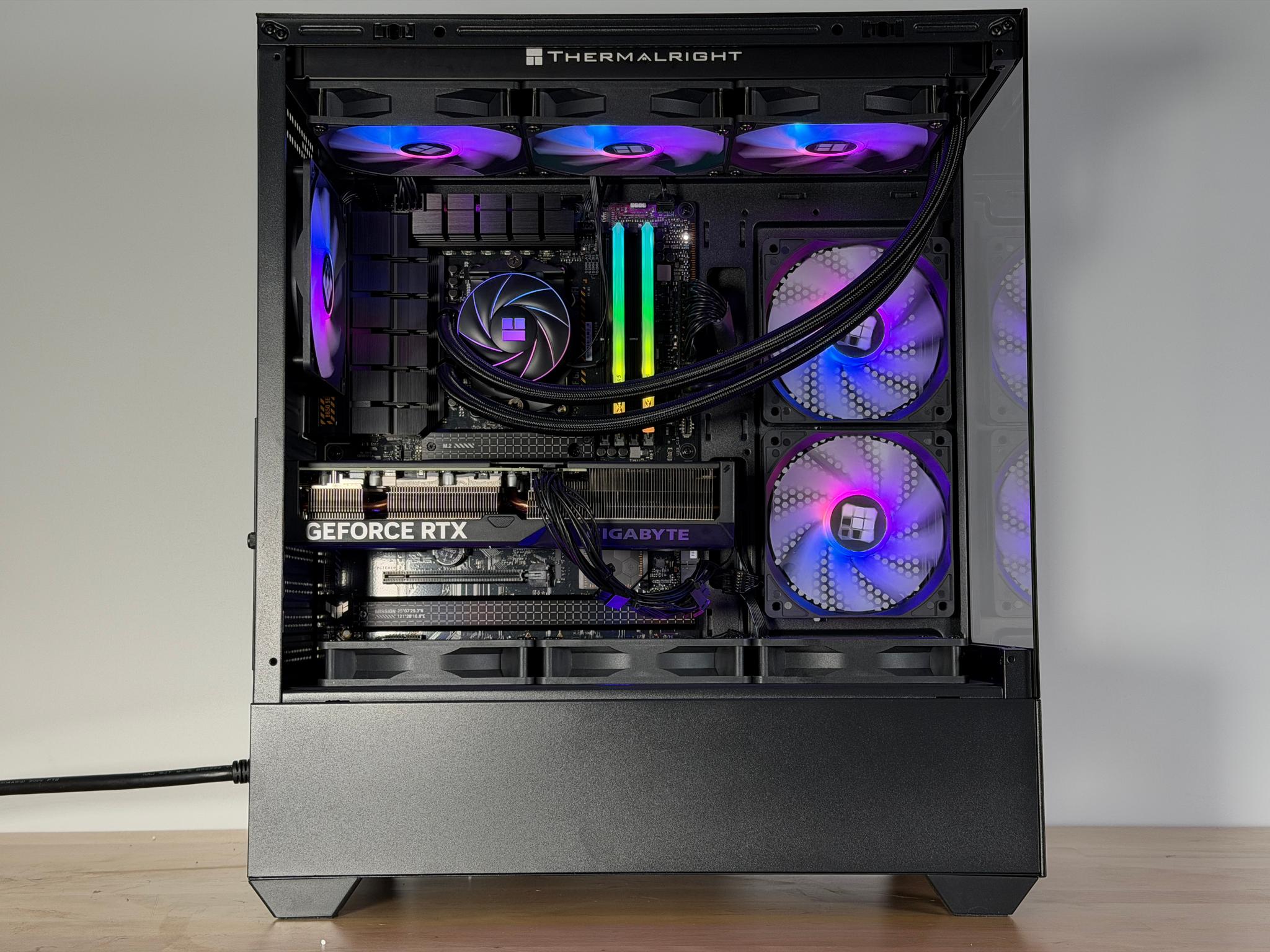 RTX 4070 Ryzen 7 7700x Gaming PC