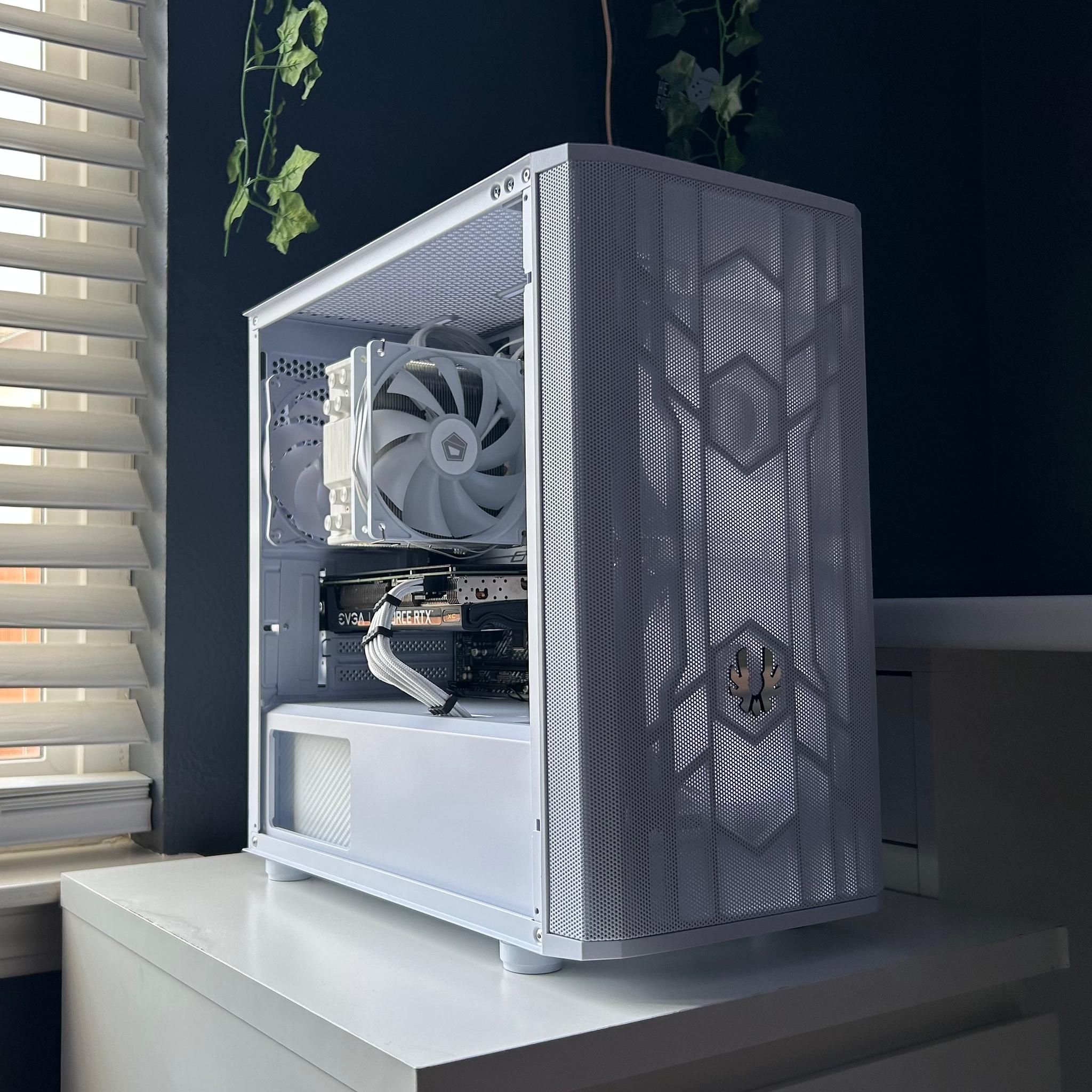 ⚪ 🟣 ⚪ RTX 3060 12GB // Intel i5 11400F