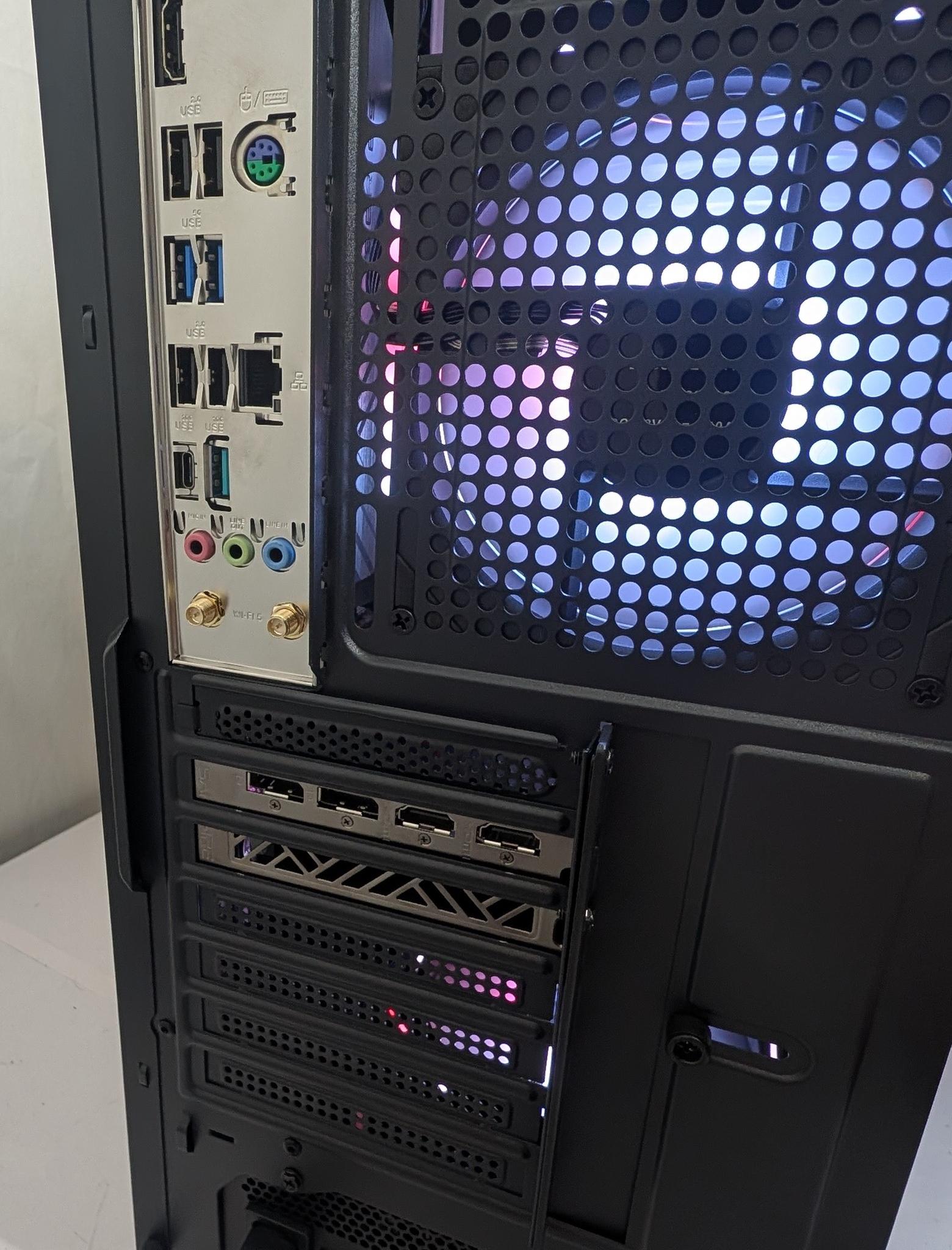 RX 7800XT | I5 12400F | 16GB DDR5 | 1TB NVME | 650W |