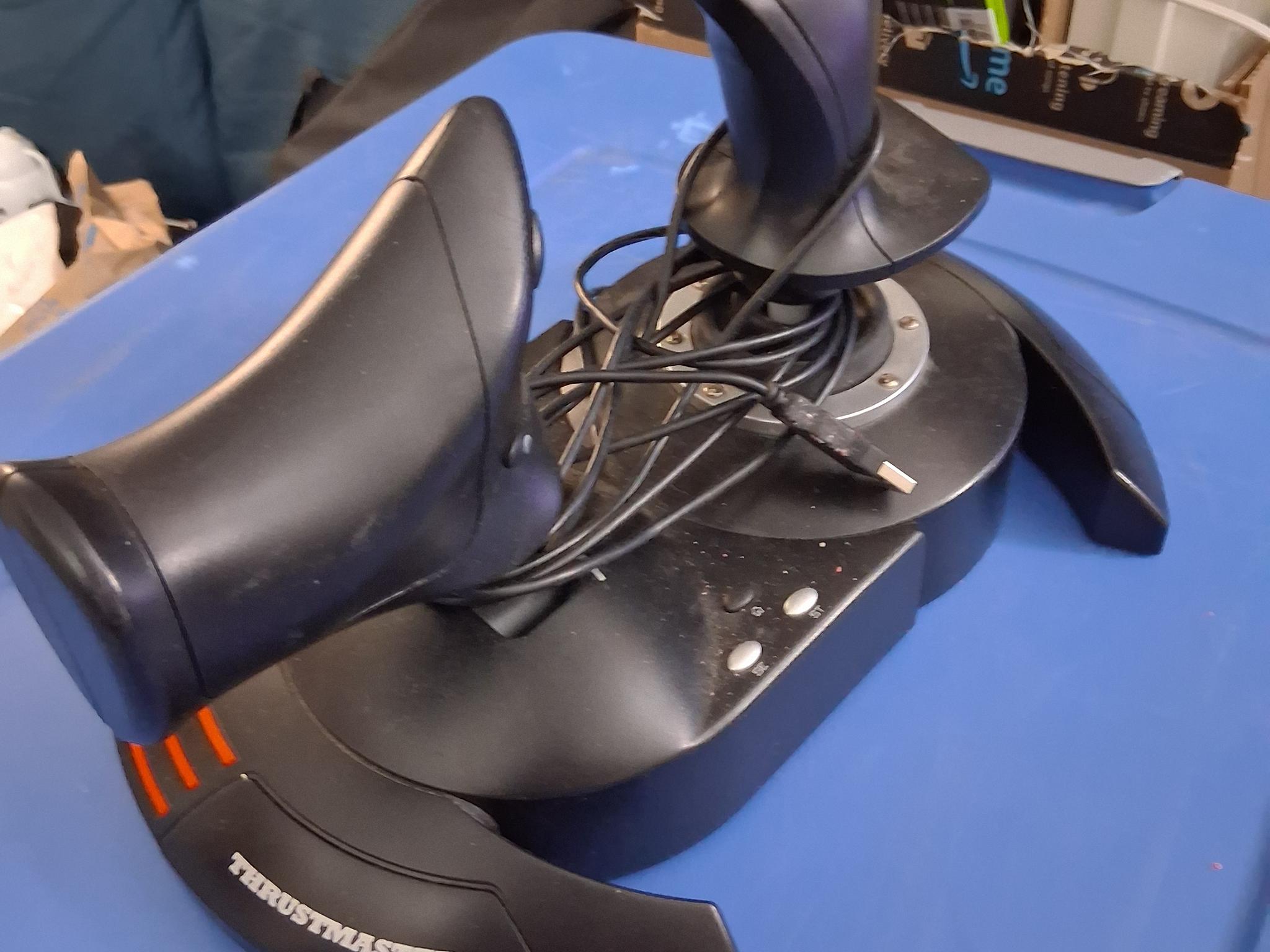 Thrustmaster T-Flight Hotas X — one-piece flight control system with twisty stick and throttle!