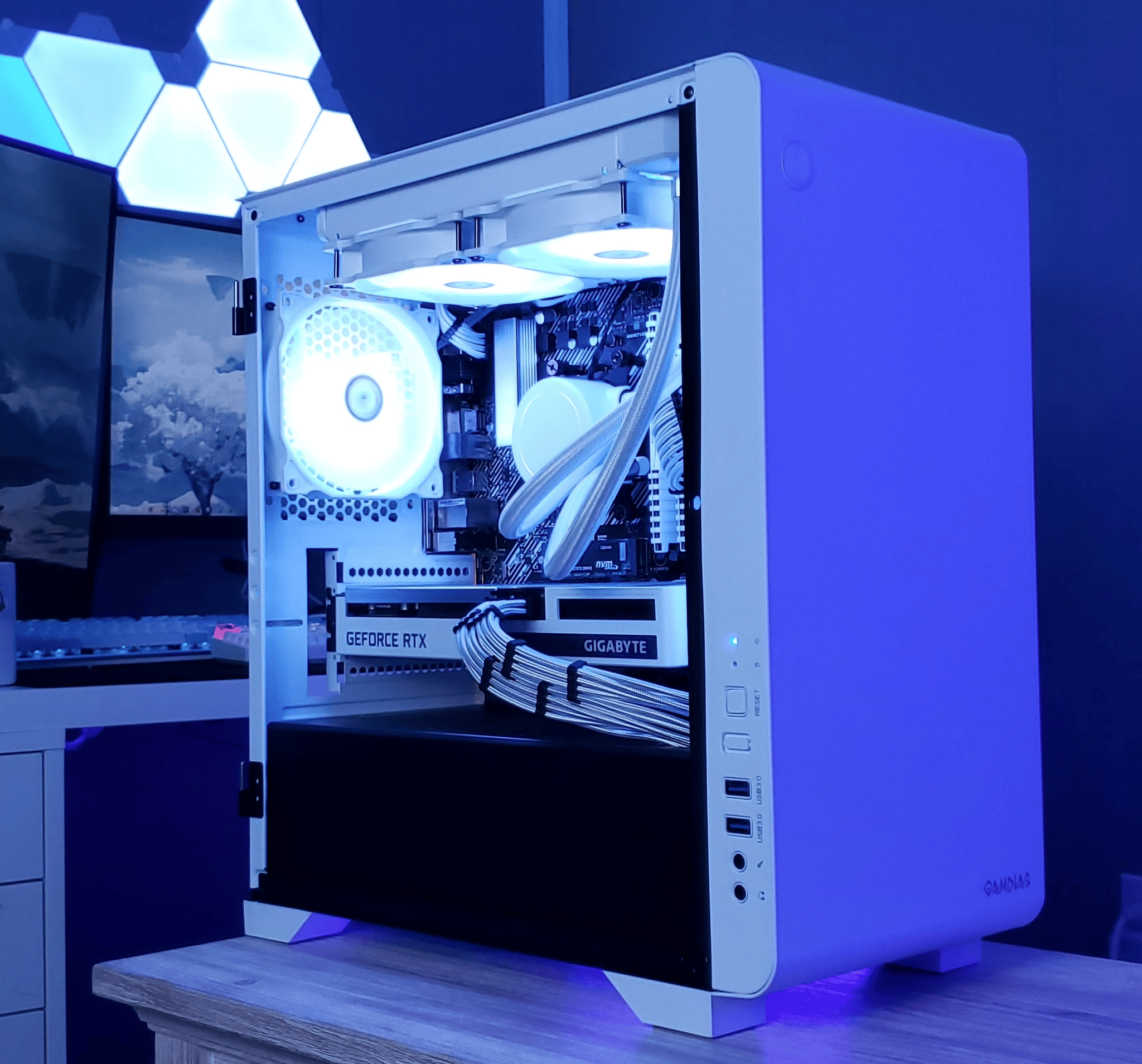 cloud | RTX 3060Ti - Ryzen 7 3700x Gaming and Streaming PC