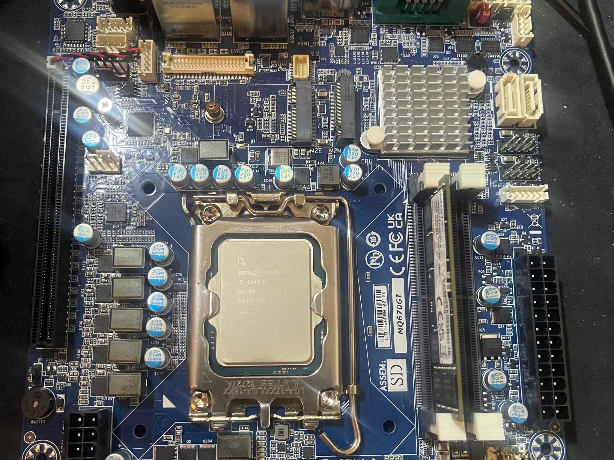Intel LGA 1700 ITX motherboard bundle