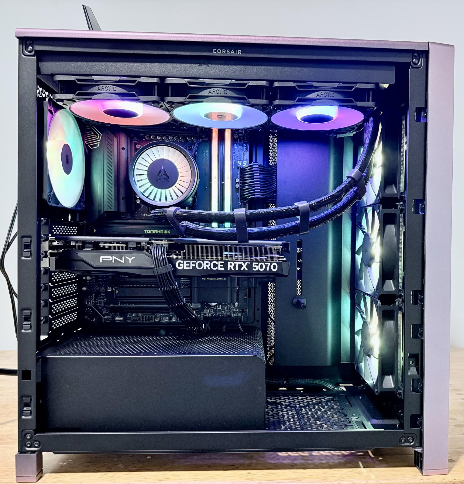 Corsair Galaxy Color Shift RTX 5070 12GB