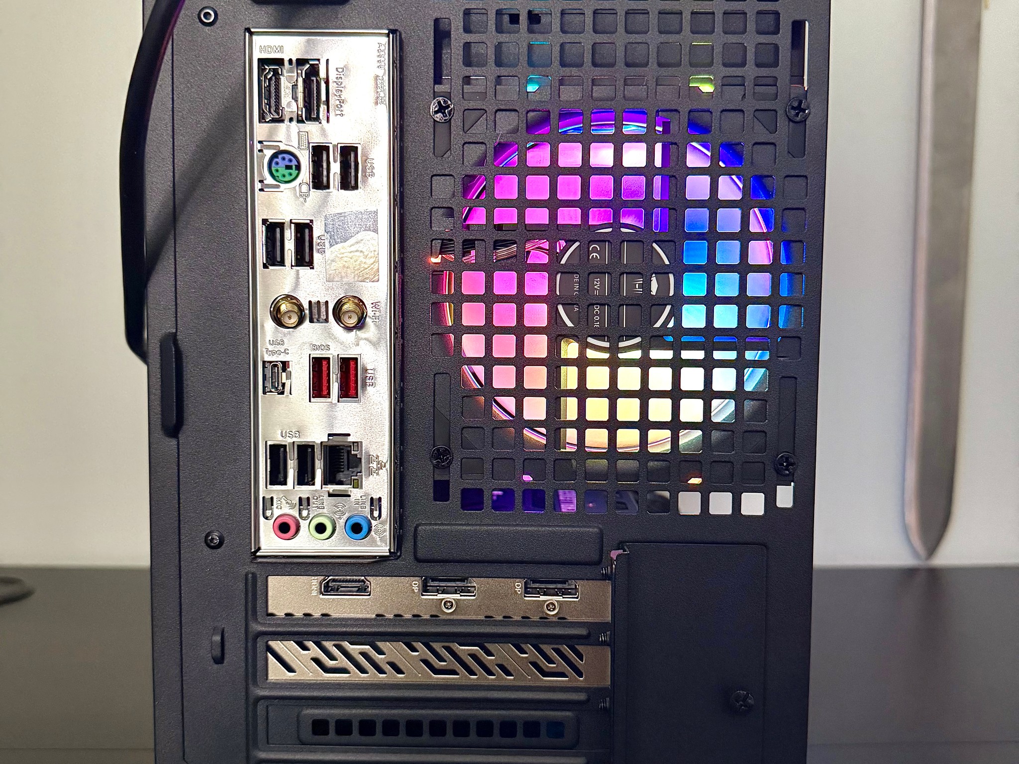 Ryzen 7700x | 9060xt 16GB | 32GB DDR5 | 1TB SSD With LCD Liquid Cooler Gaming PC