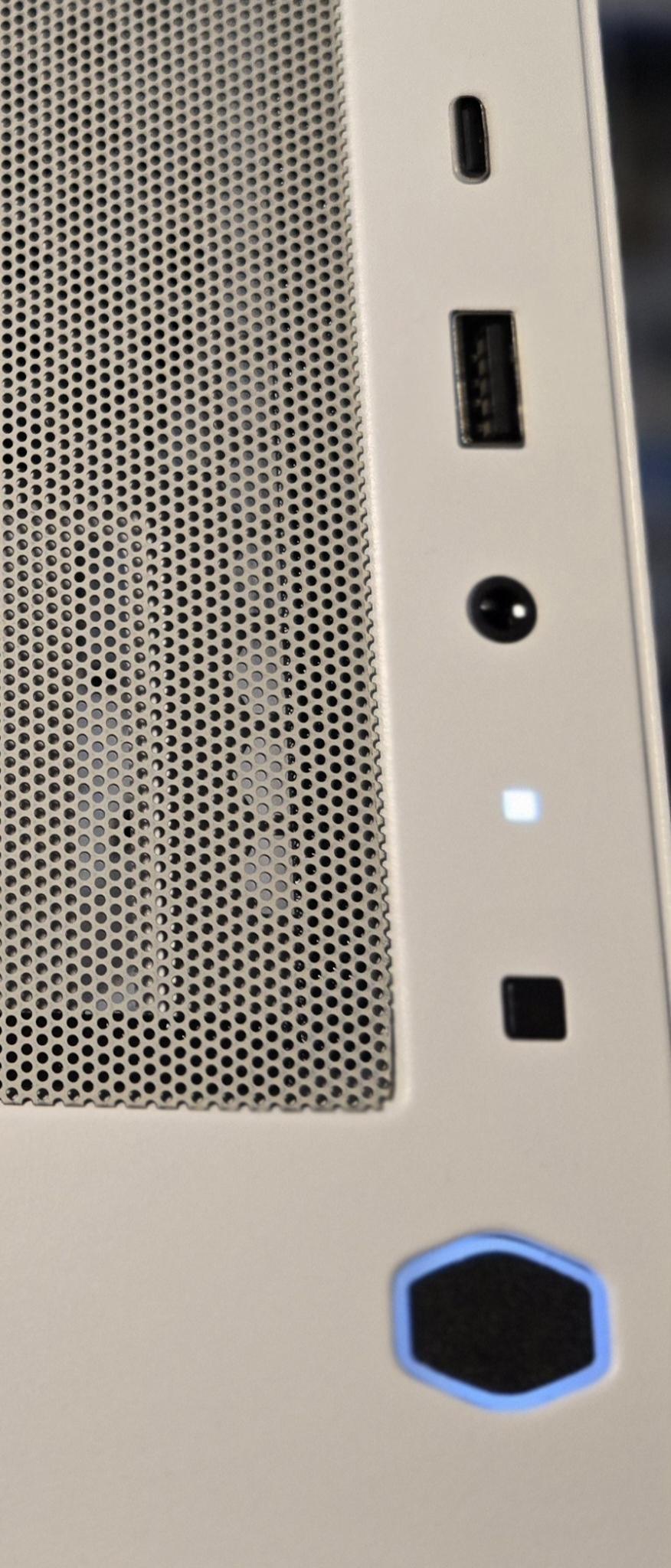 👻 White Phantom 👽 – Ryzen 7 + RTX 4060 | 32GB RGB | 1TB NVMe | Sleek & Powerful