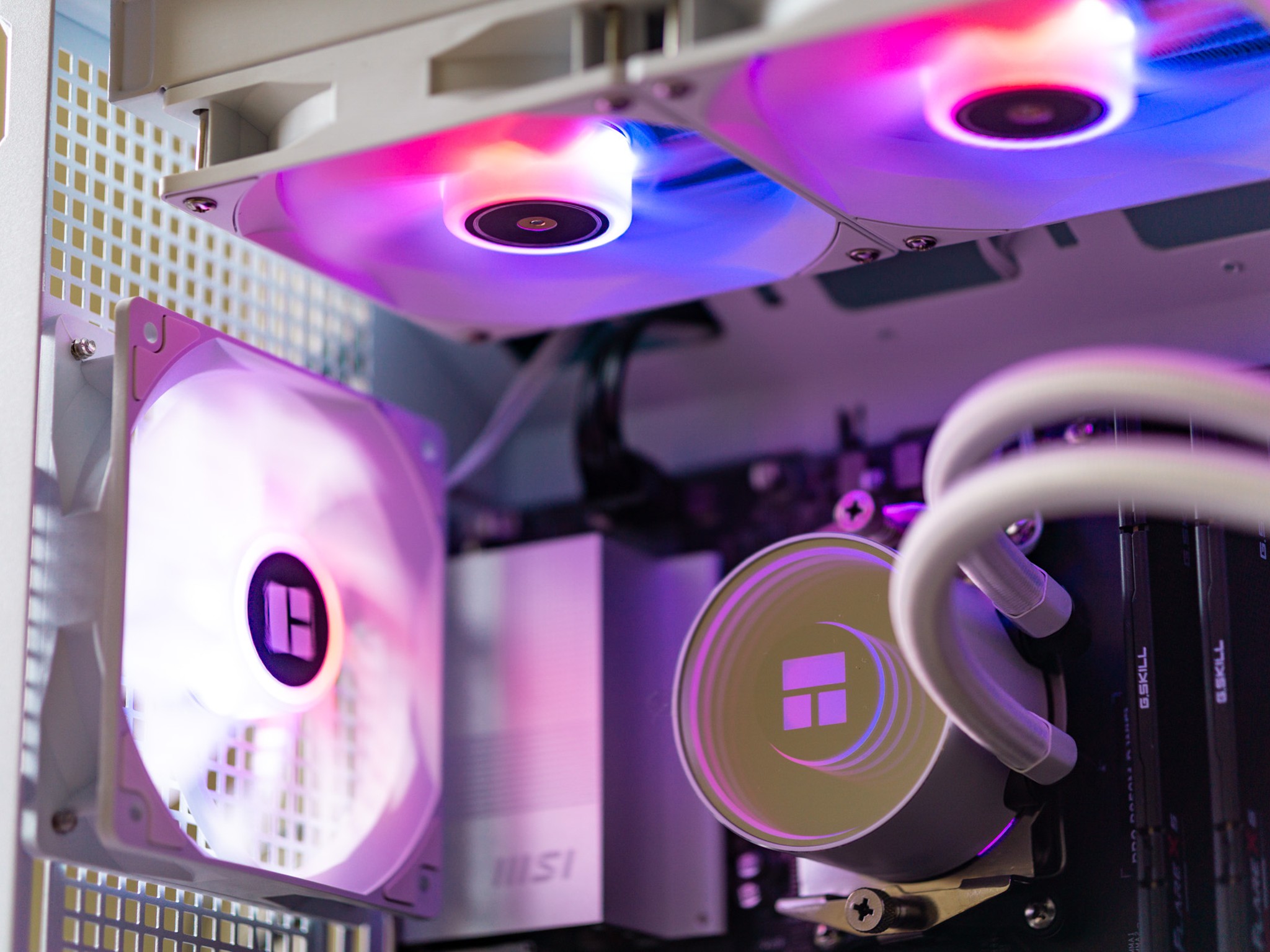 ❄️FROSTBITE❄️ RTX 5070Ti | Ryzen 7 7800X3D | 32 GB DDR5 | White High-End Gaming PC | All New Parts