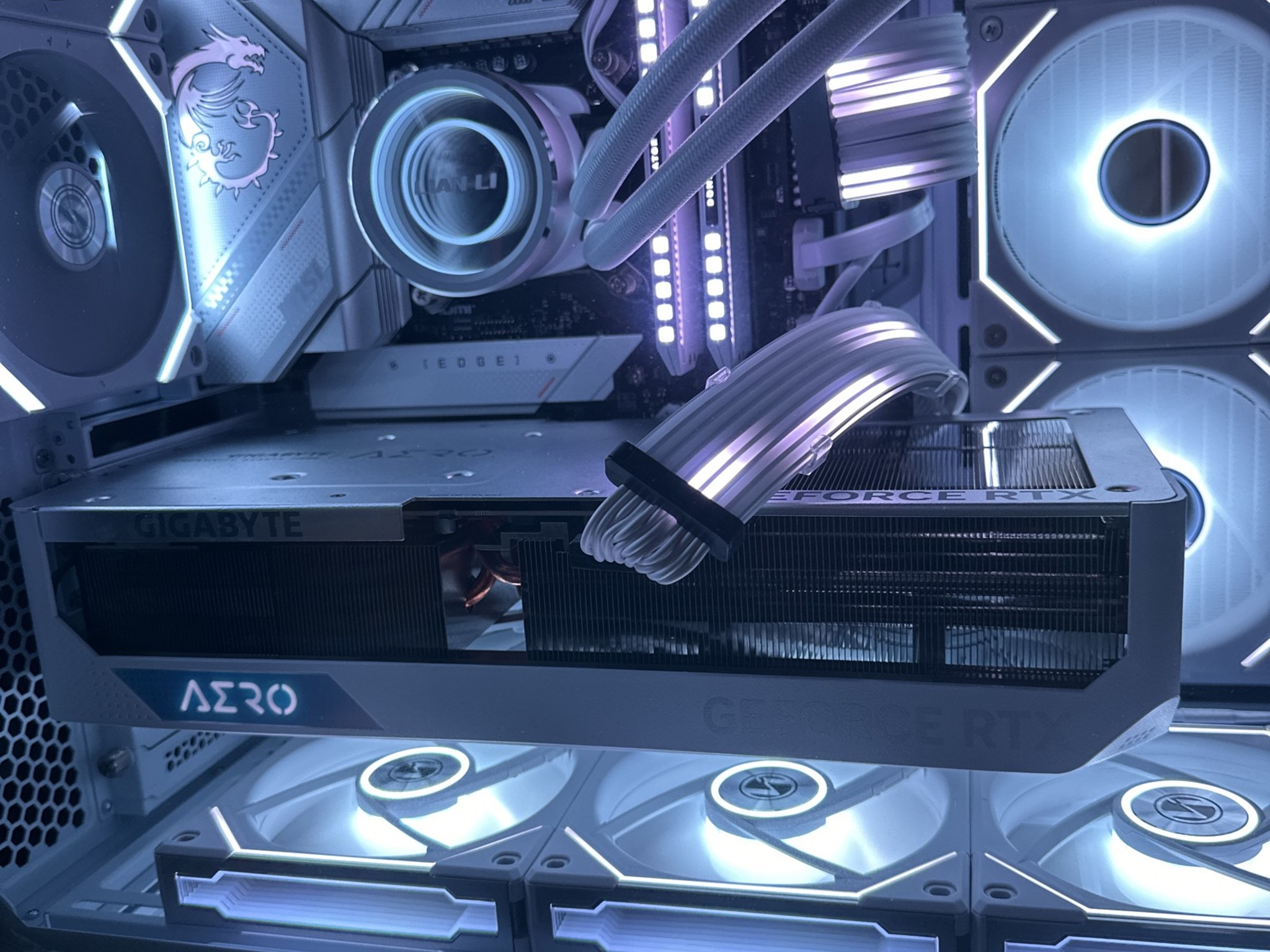 GIGABYTE 4080 AERO OC