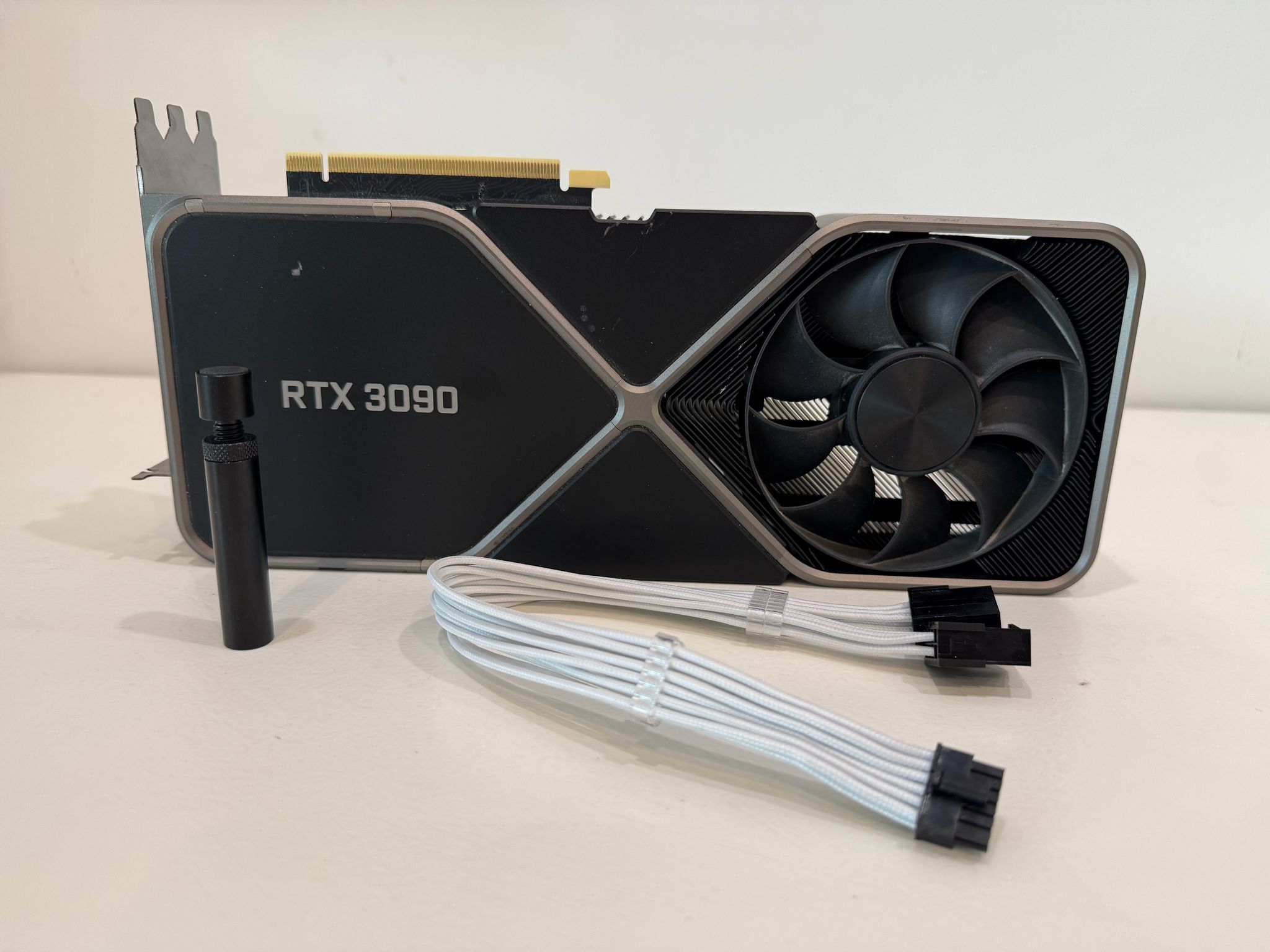 NVIDIA GeForce RTX 3090 Founders Edition 24GB GDDR6X