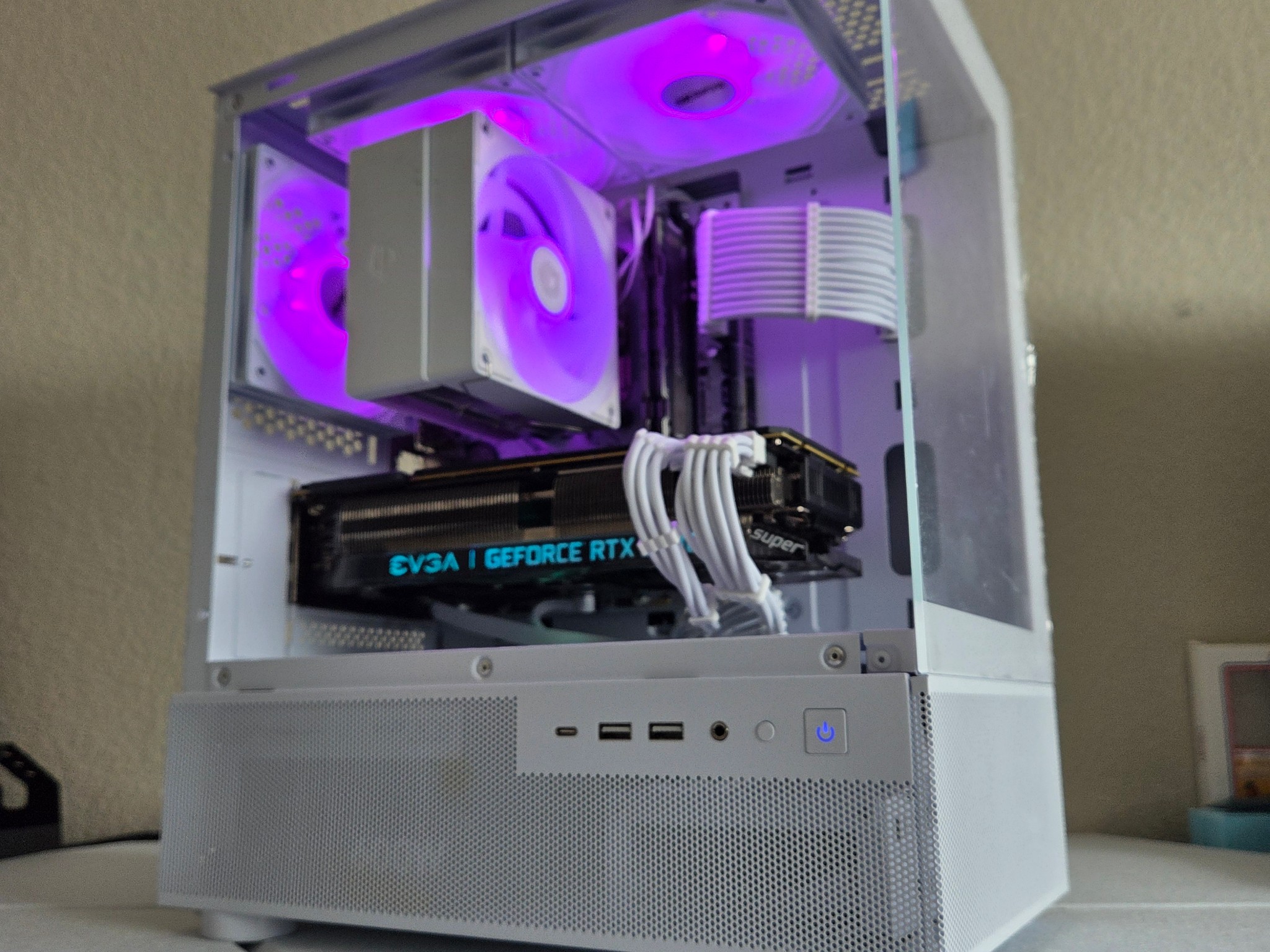 WINTER STORM – Ryzen 5 5500 / RTX 2080 super / 16GB RAM / 500GB NVMe SSD❄️⛄❄️/I/