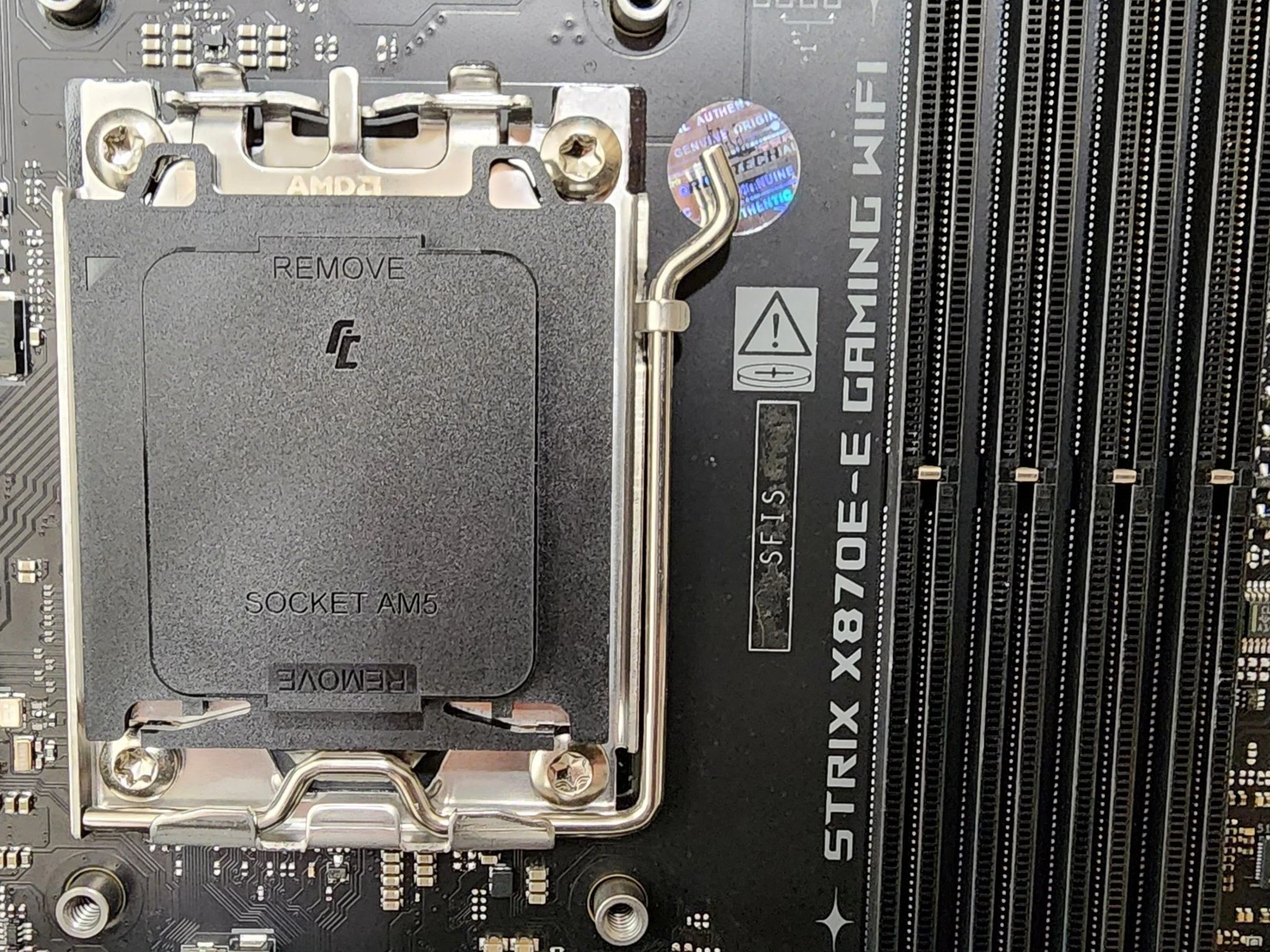 UPDATED BIOS ASUS ROG Strix X870E-E Gaming WiFi AM5 DDR5 ATX MOTHERBOARD