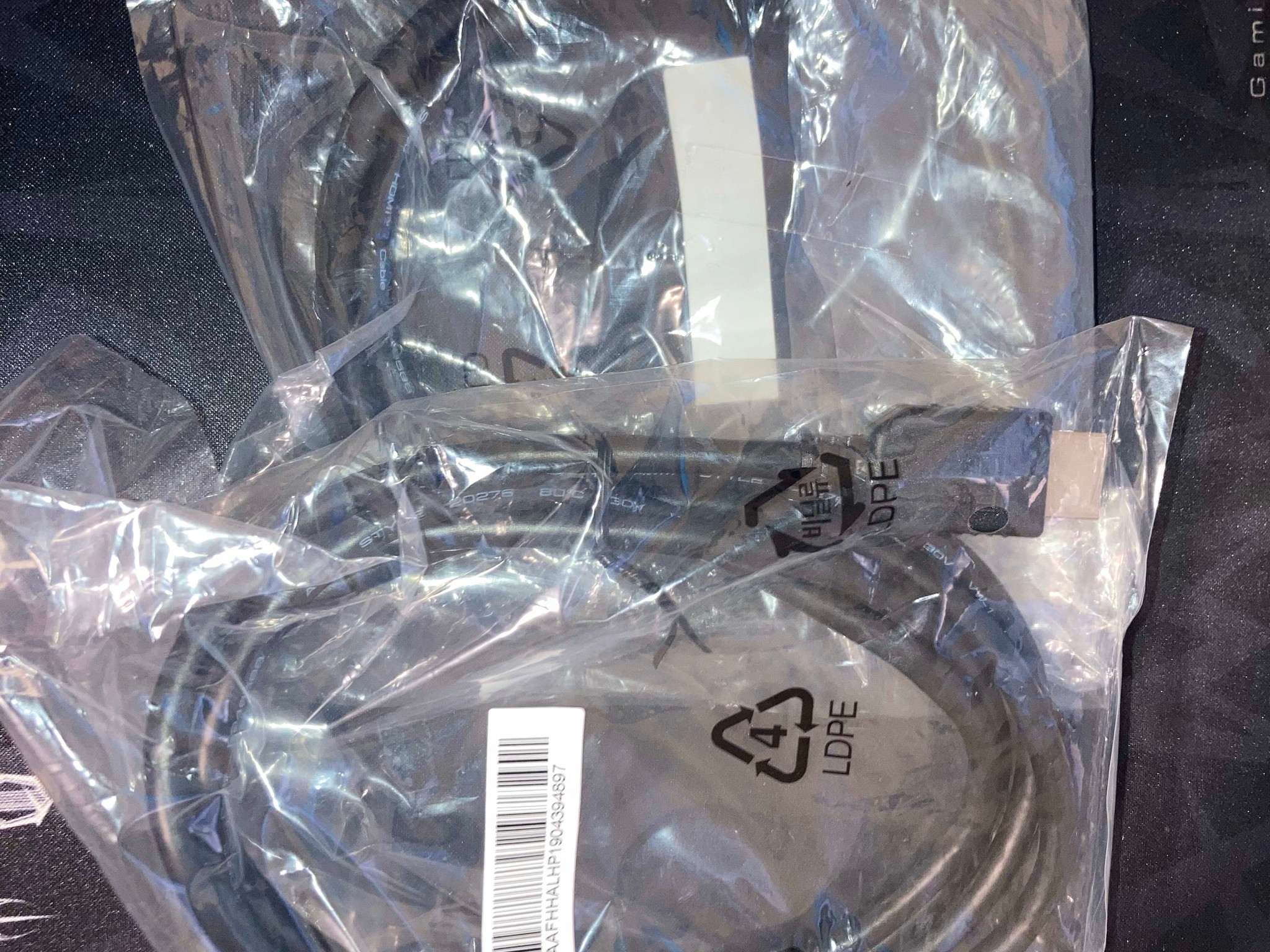 2X HDMI cables 6ft