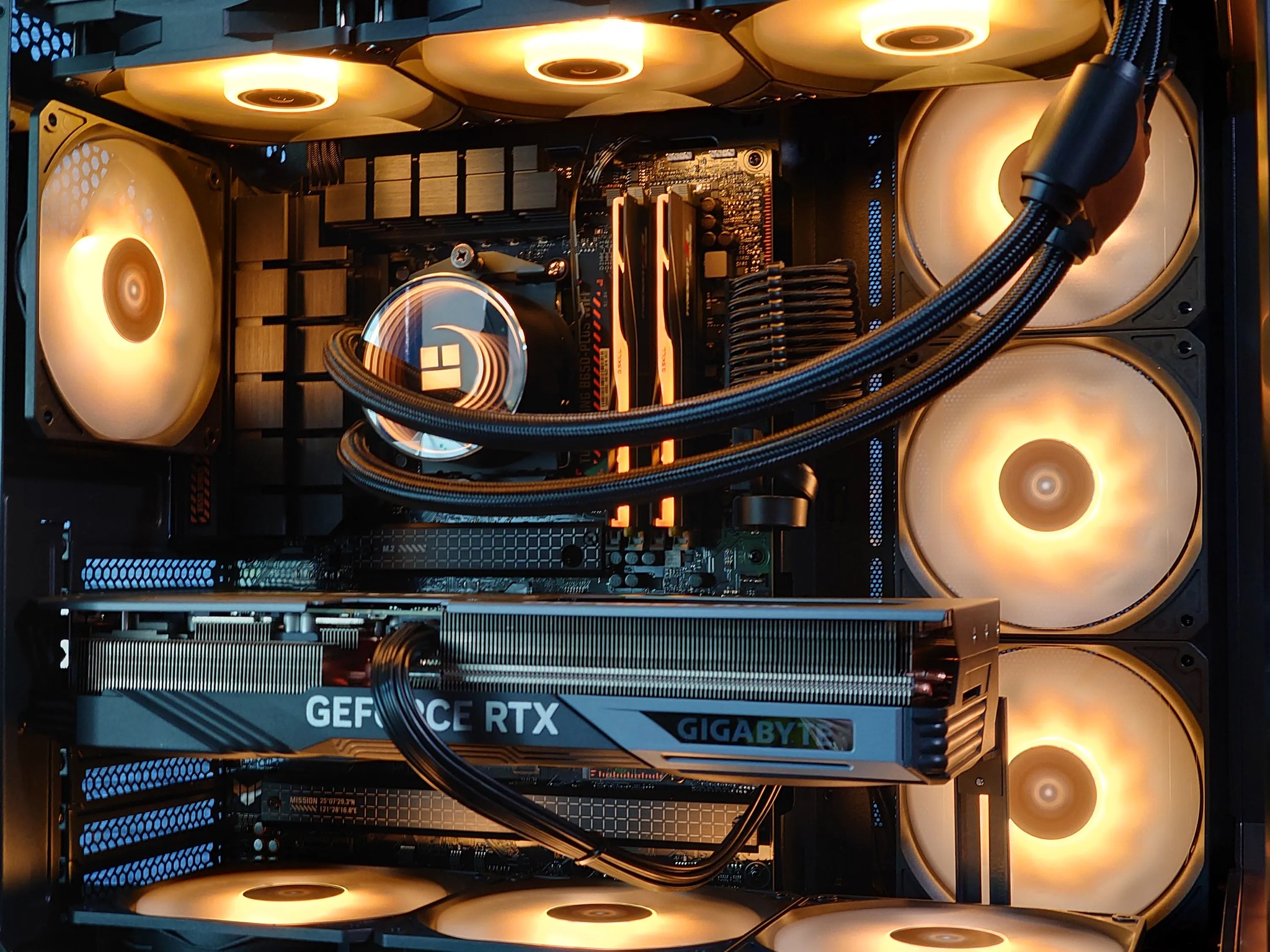 🌃🦇The Dark Knight 🦇Liquid Cooled Gaming PC🦇Nvidia RTX 4070 Ti 12GB🦇AMD Ryzen 7 7700🦇32GB DDR5