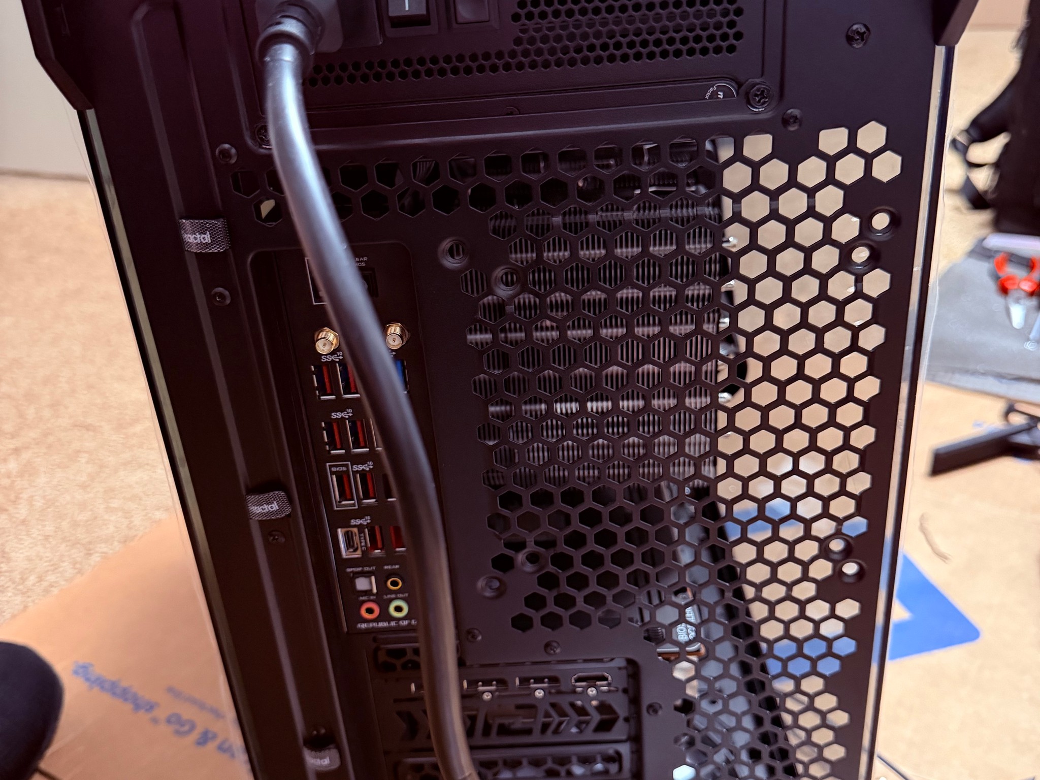 Ryzen 9 5950x Radeon RX 6900 XT 32 GB DDR4 RAM 1 TB NVME SSD