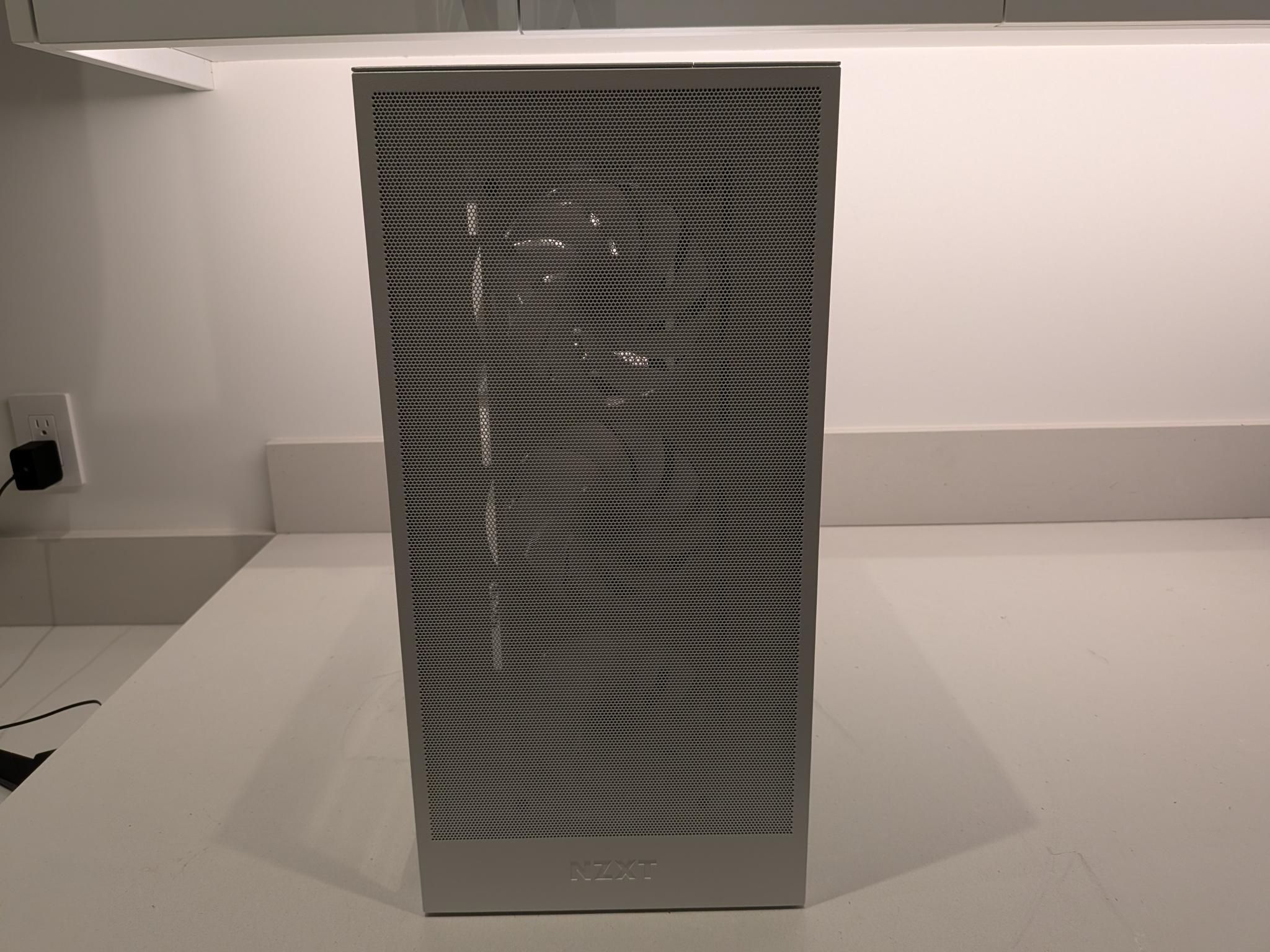4K Reva 🐺 - RX 9070 XT, Intel Core Ultra 7 265KF, 32 GB DDR5, 2 TB Gen 4 NVME, RGB, Liquid Cooled