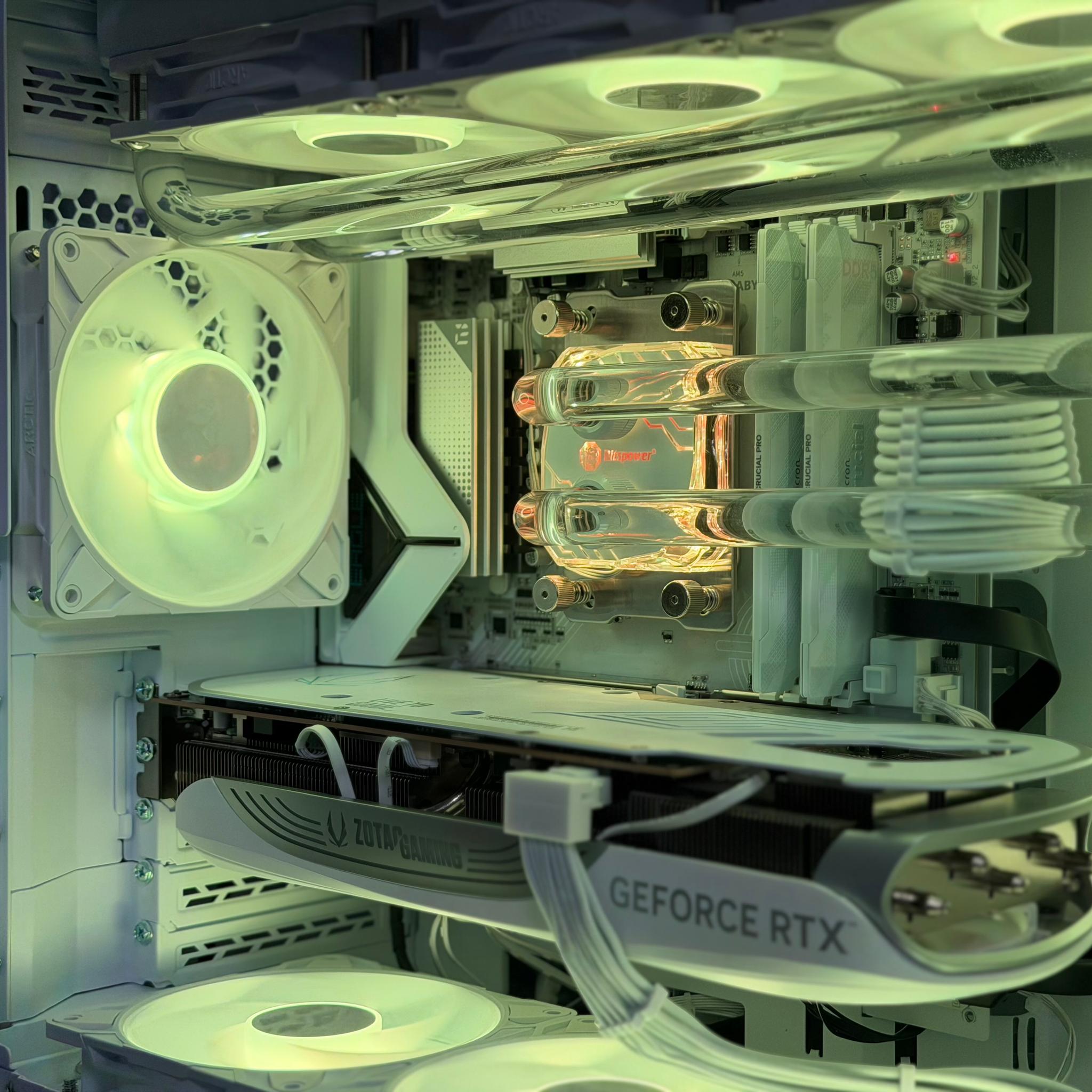RTX 4080 | Ryzen 7 7800X3D | 32GB DDR5 | B850M | 2TB Gen4 SSD | 850W SFX Custom Loop