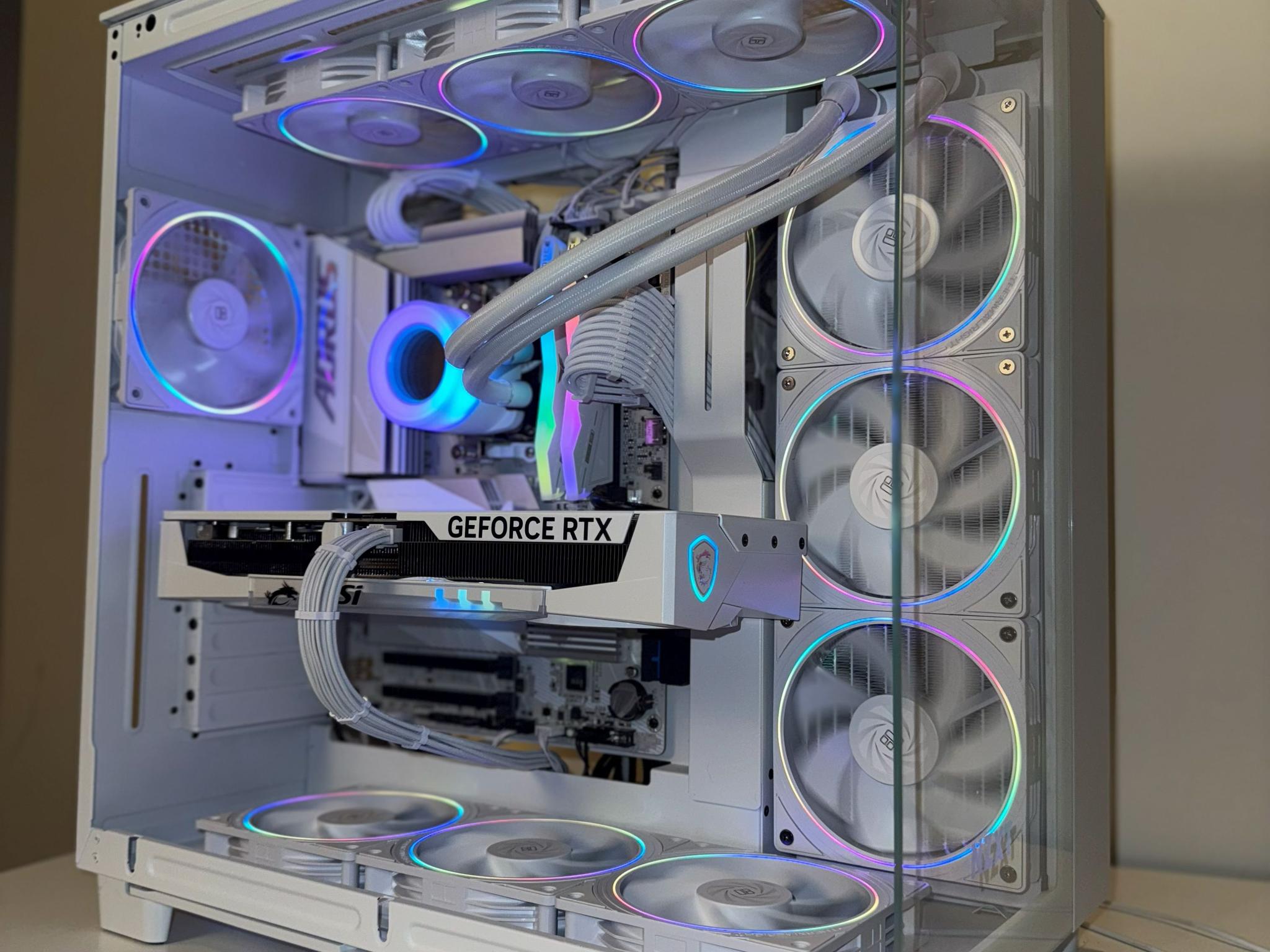 RTX 5070 Ti | Ryzen 7 7800X3D | 32gb DDR5 | 1tb NVME 🧊