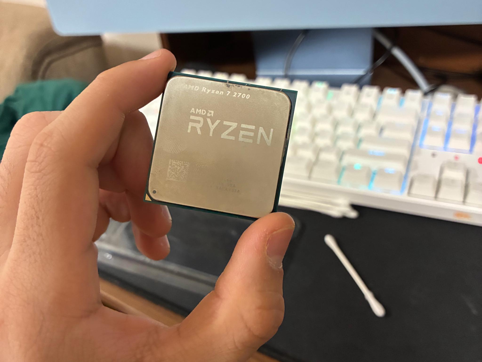 AMD Ryzen 7 2700